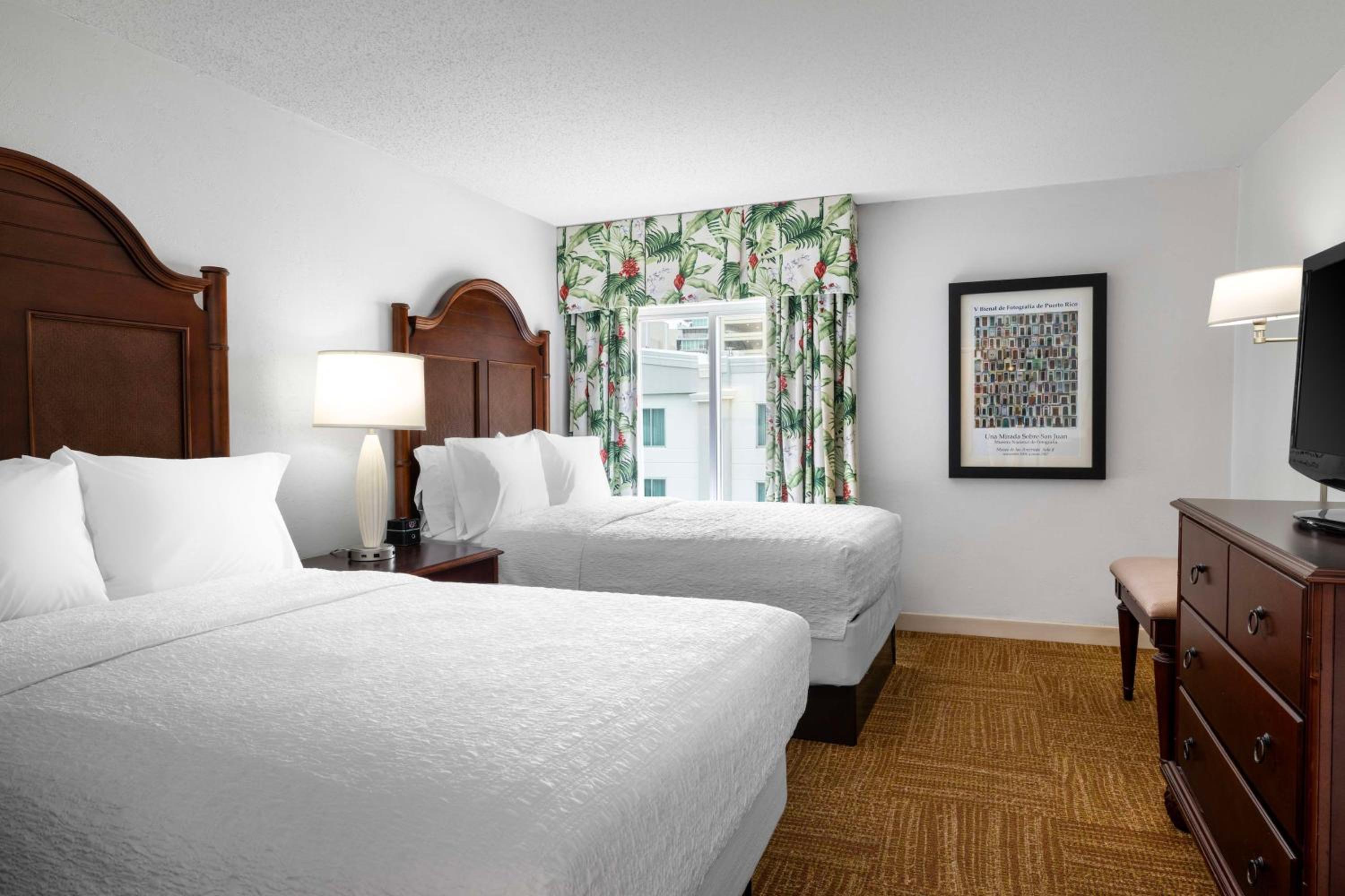 Suite with Two Double Beds and Pool View - Photo 1