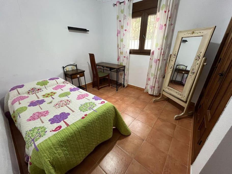Three-Bedroom House photo 3