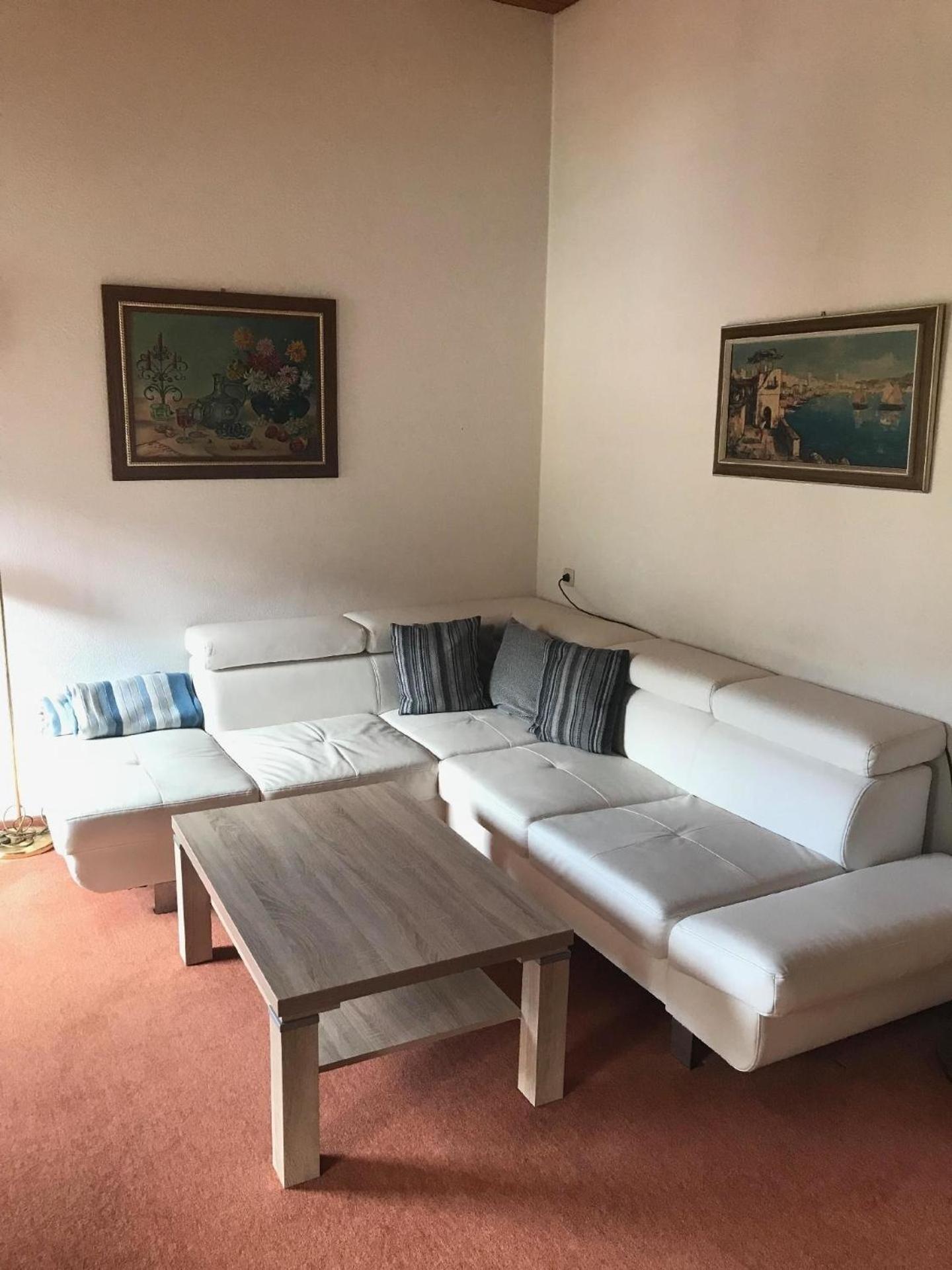 Apartment photo 3