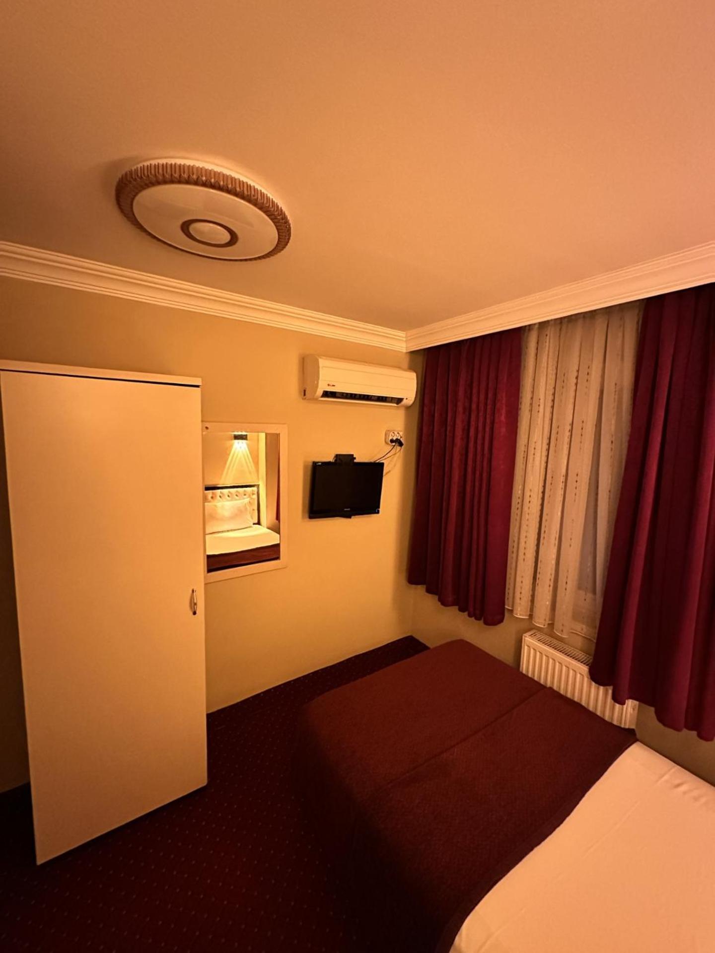 Single Room photo 2