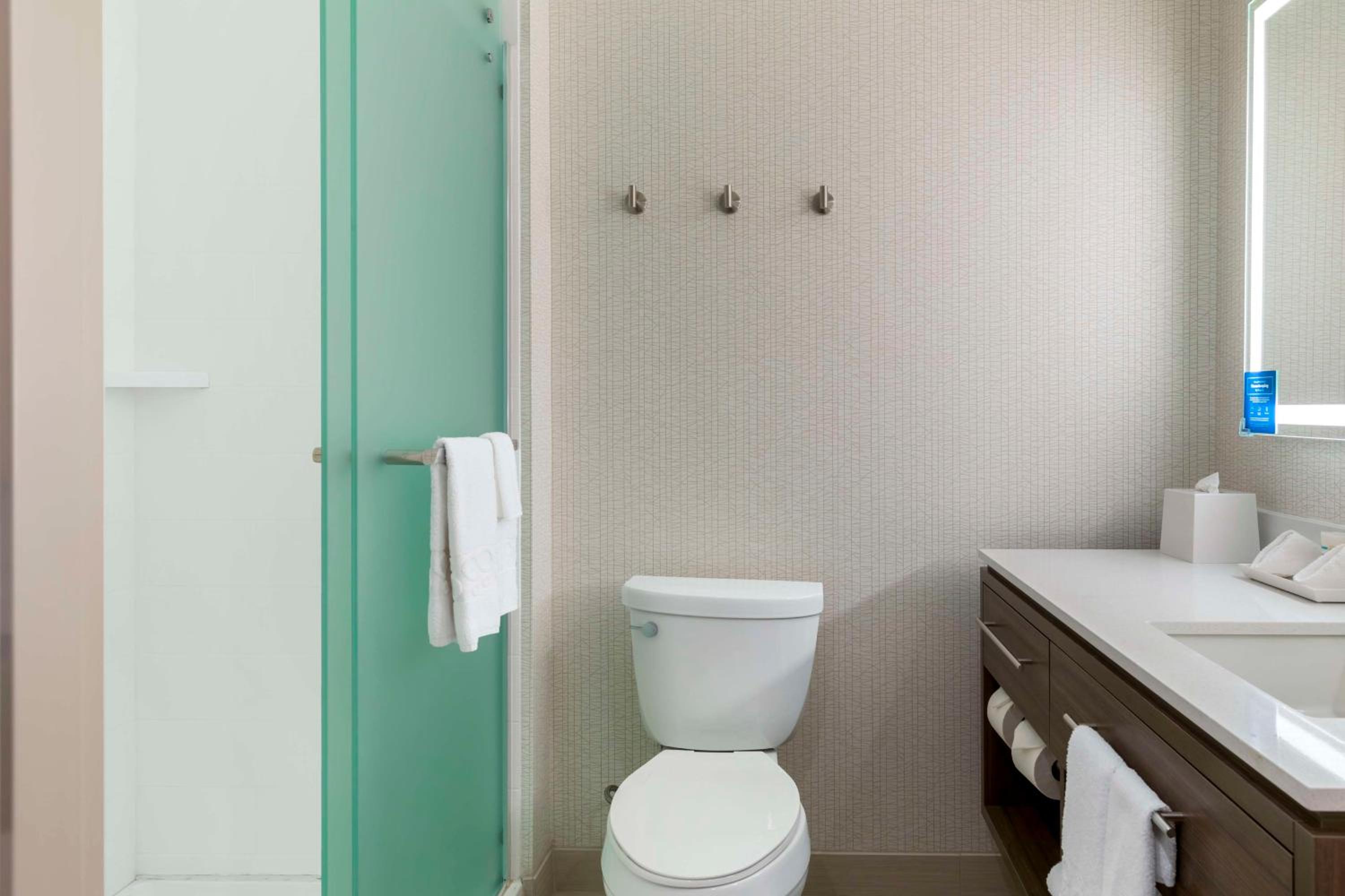 King Studio Suite - Non-Smoking - Photo 5