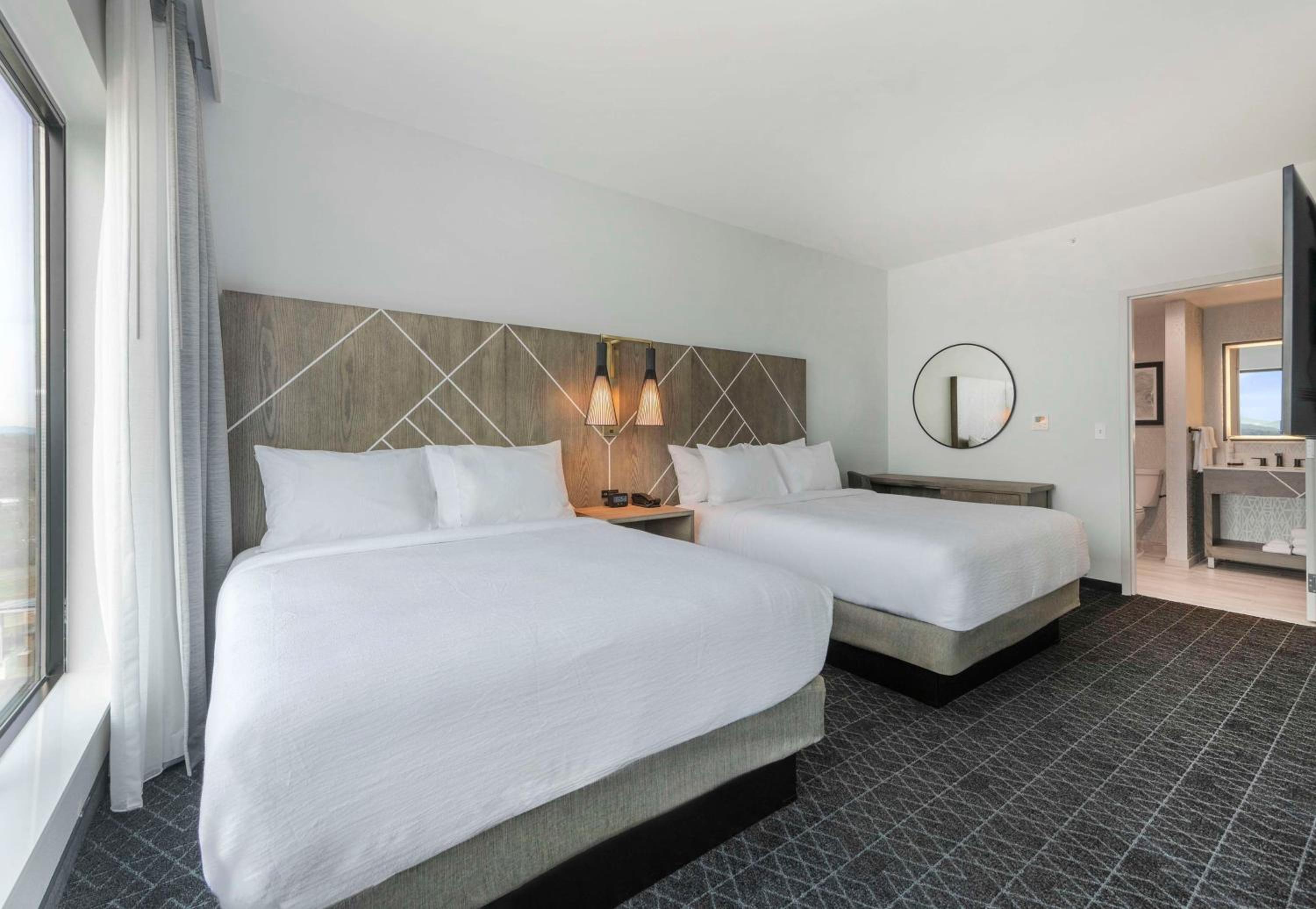 Two-Room Queen Suite with Two Queen Beds - Photo 1