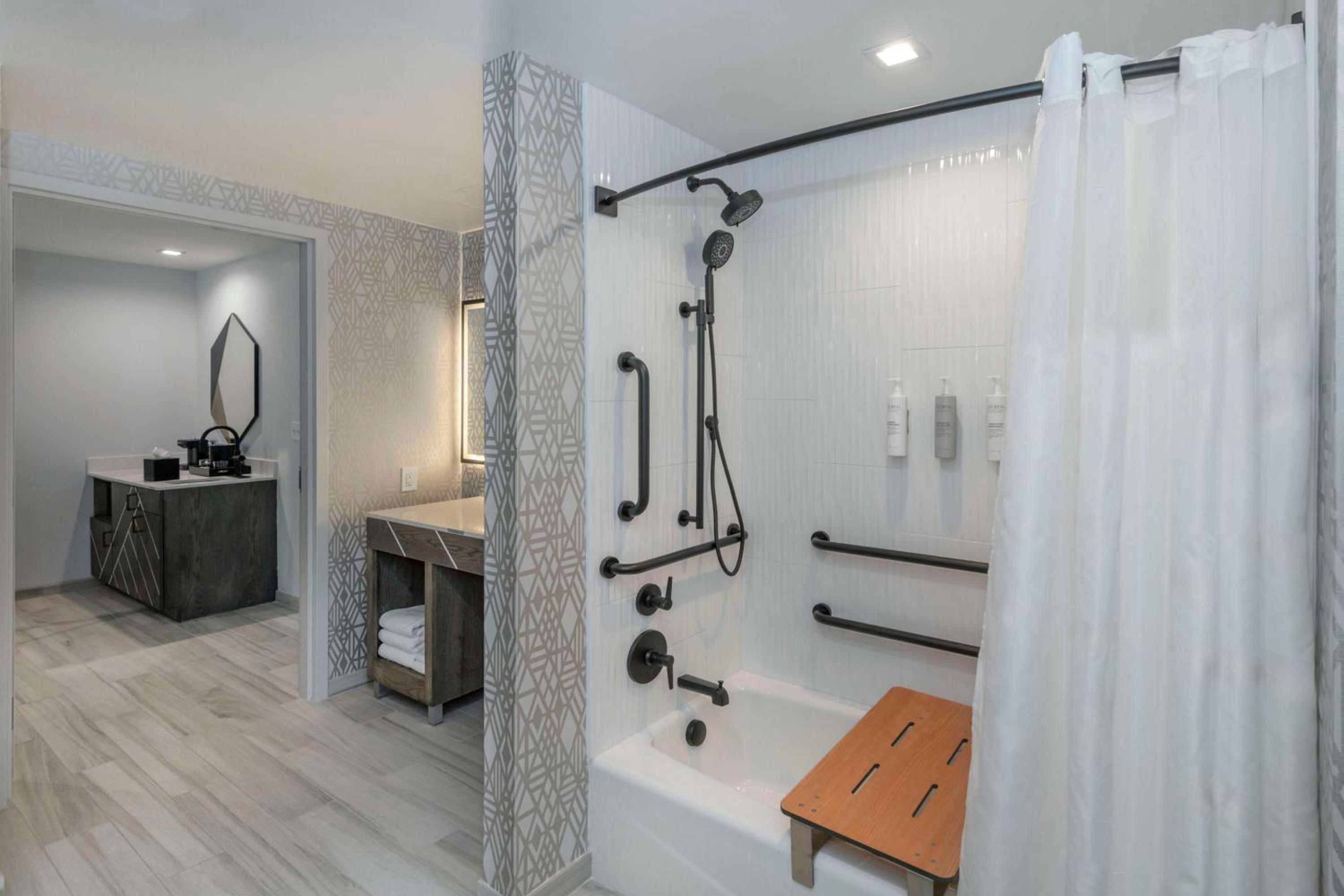 Two-Room King Suite with Bath Tub - Disability Access