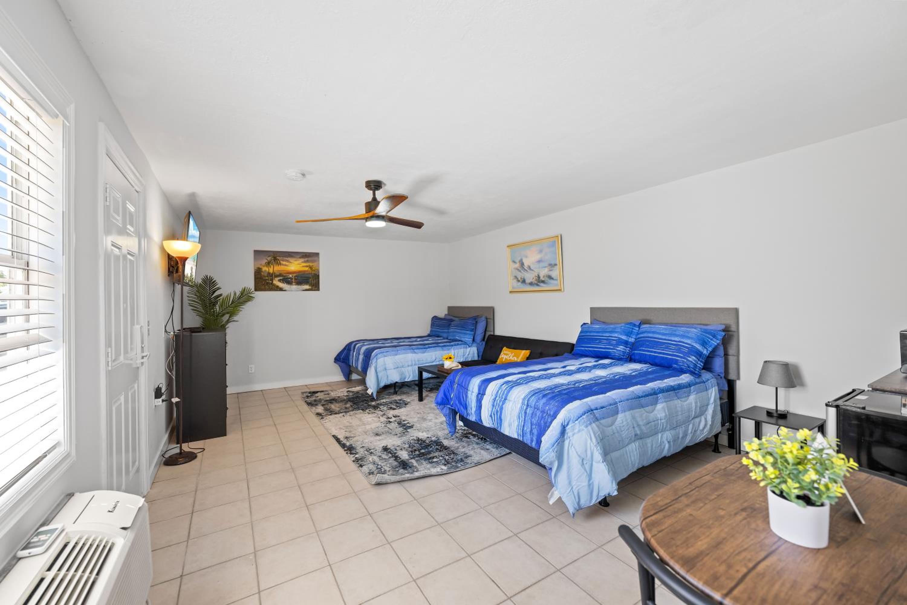 Apartment photo 1