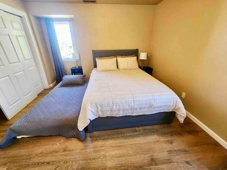 Two-Bedroom House photo 2