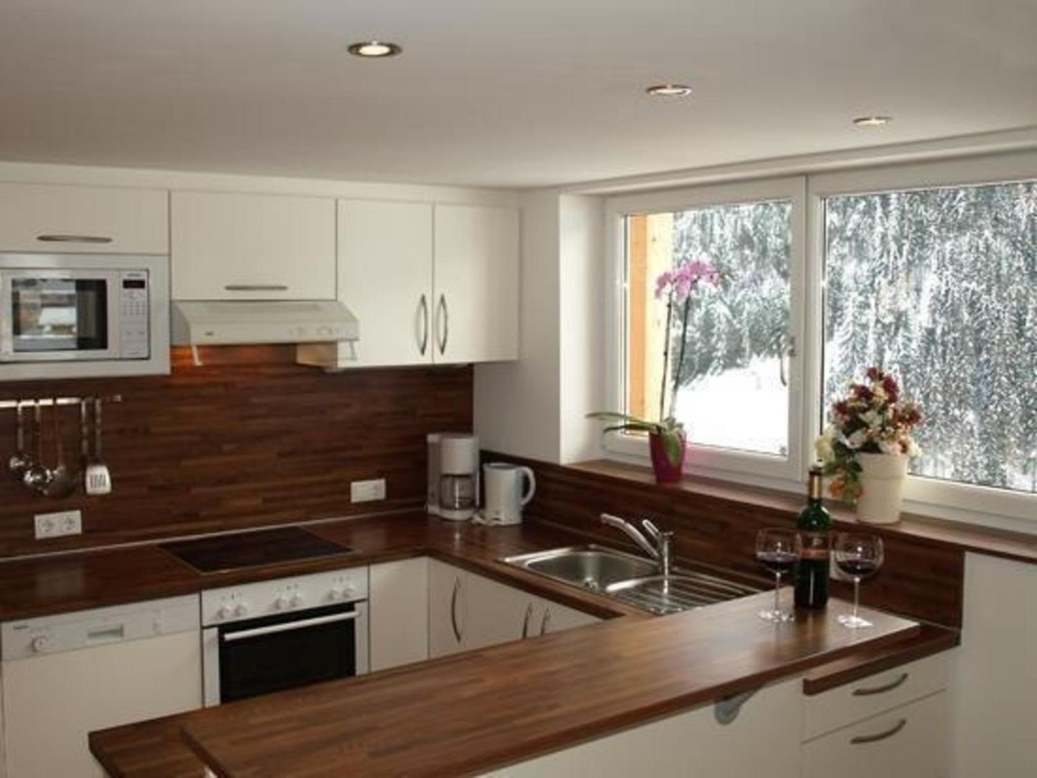 Apartment photo 2