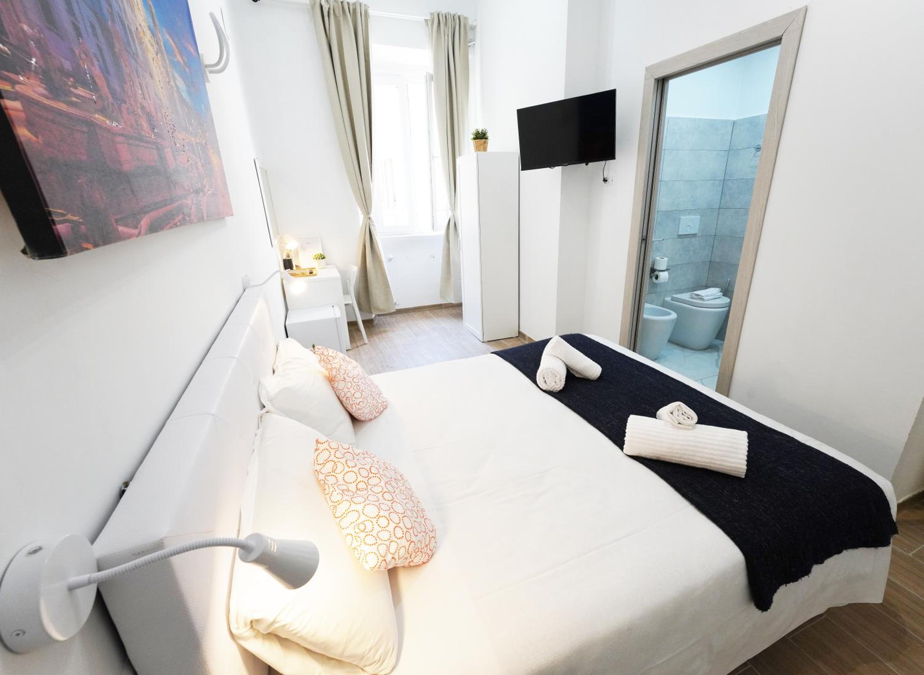 Large Double Room photo 2