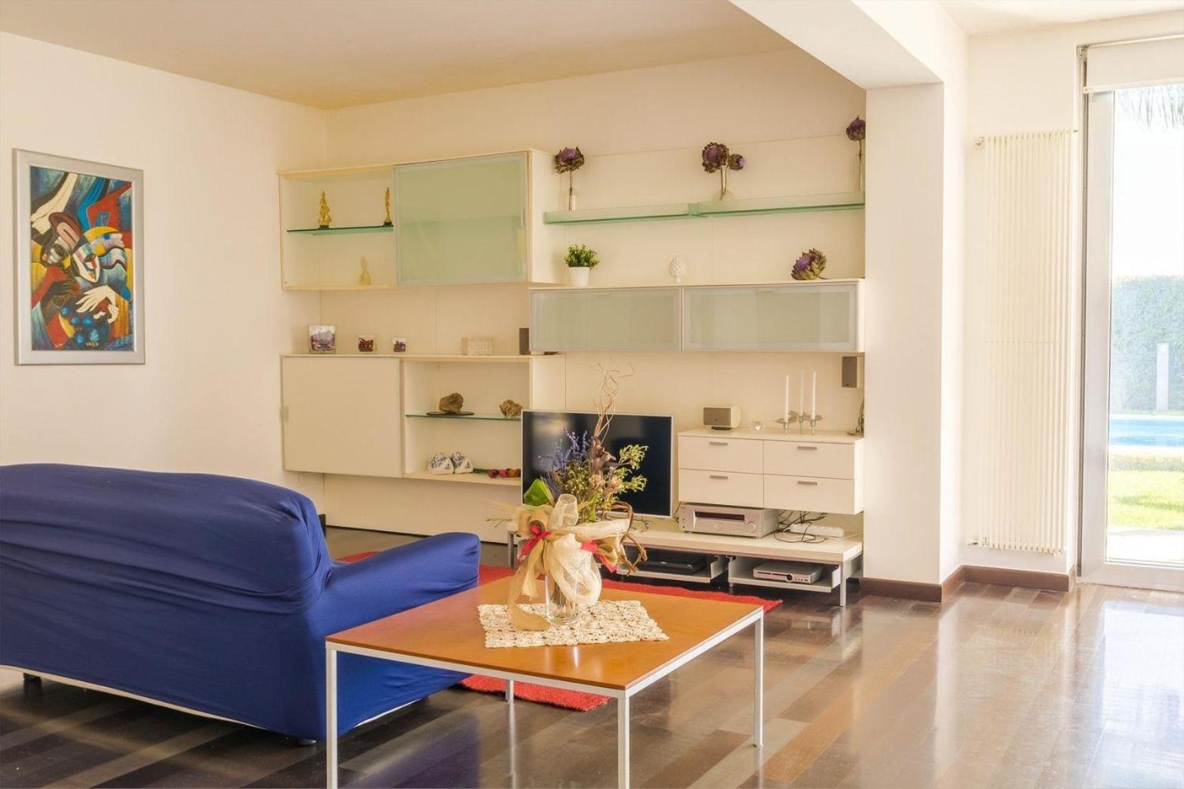 Three-Bedroom Vacation Home  photo 3