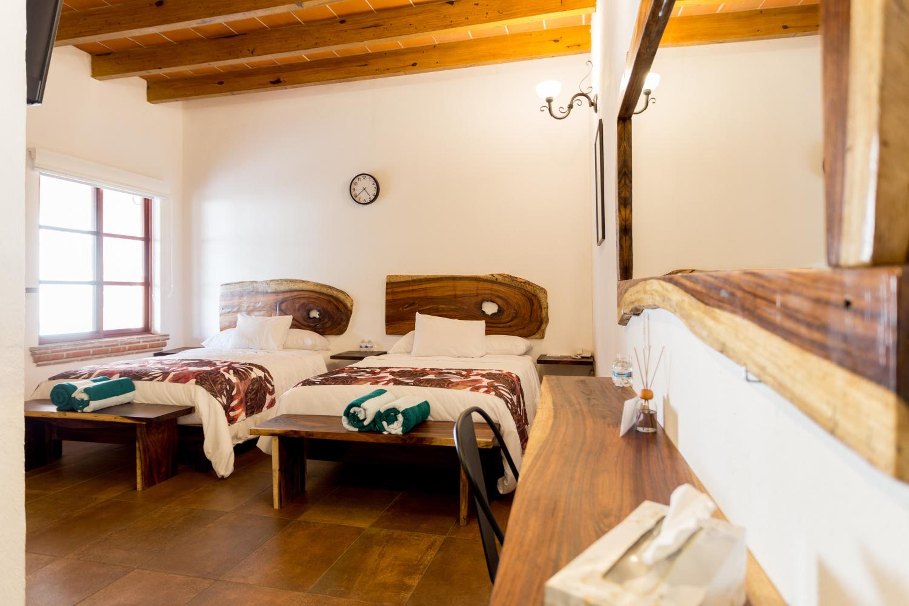 Quadruple Room - Photo 19