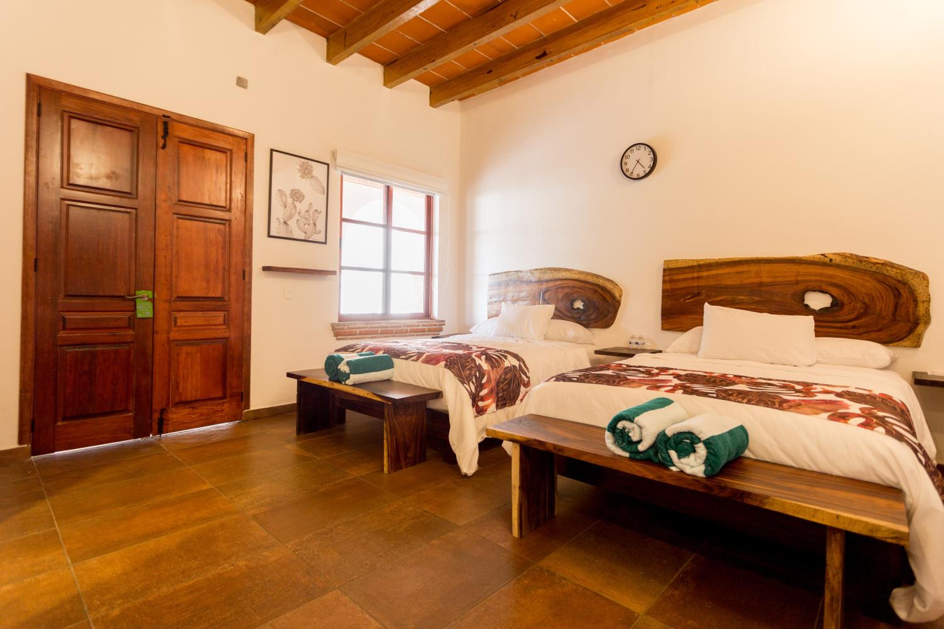 Quadruple Room - Photo 16