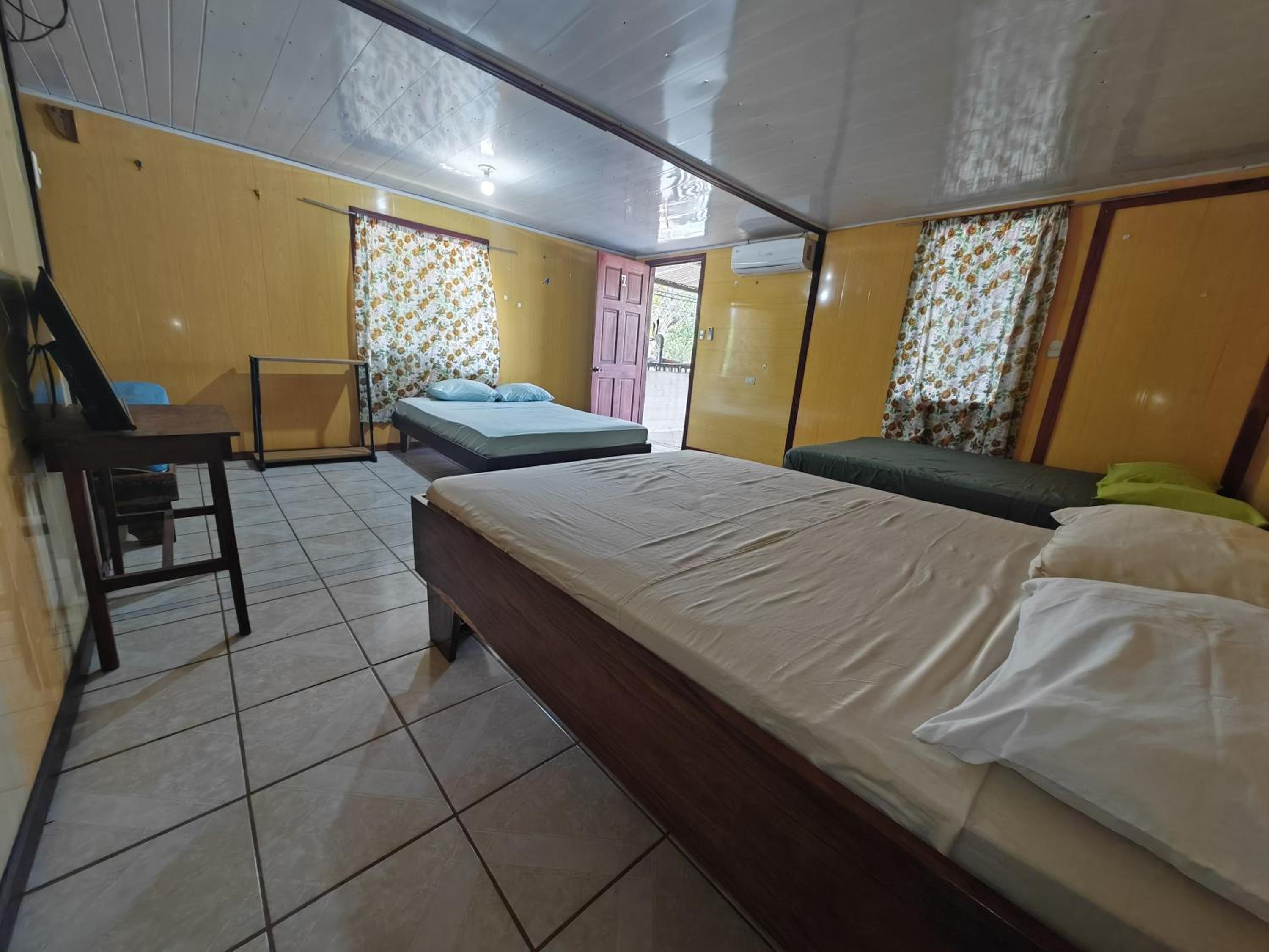 Bed In 4-Bed Mixed Dormitory Room photo 1