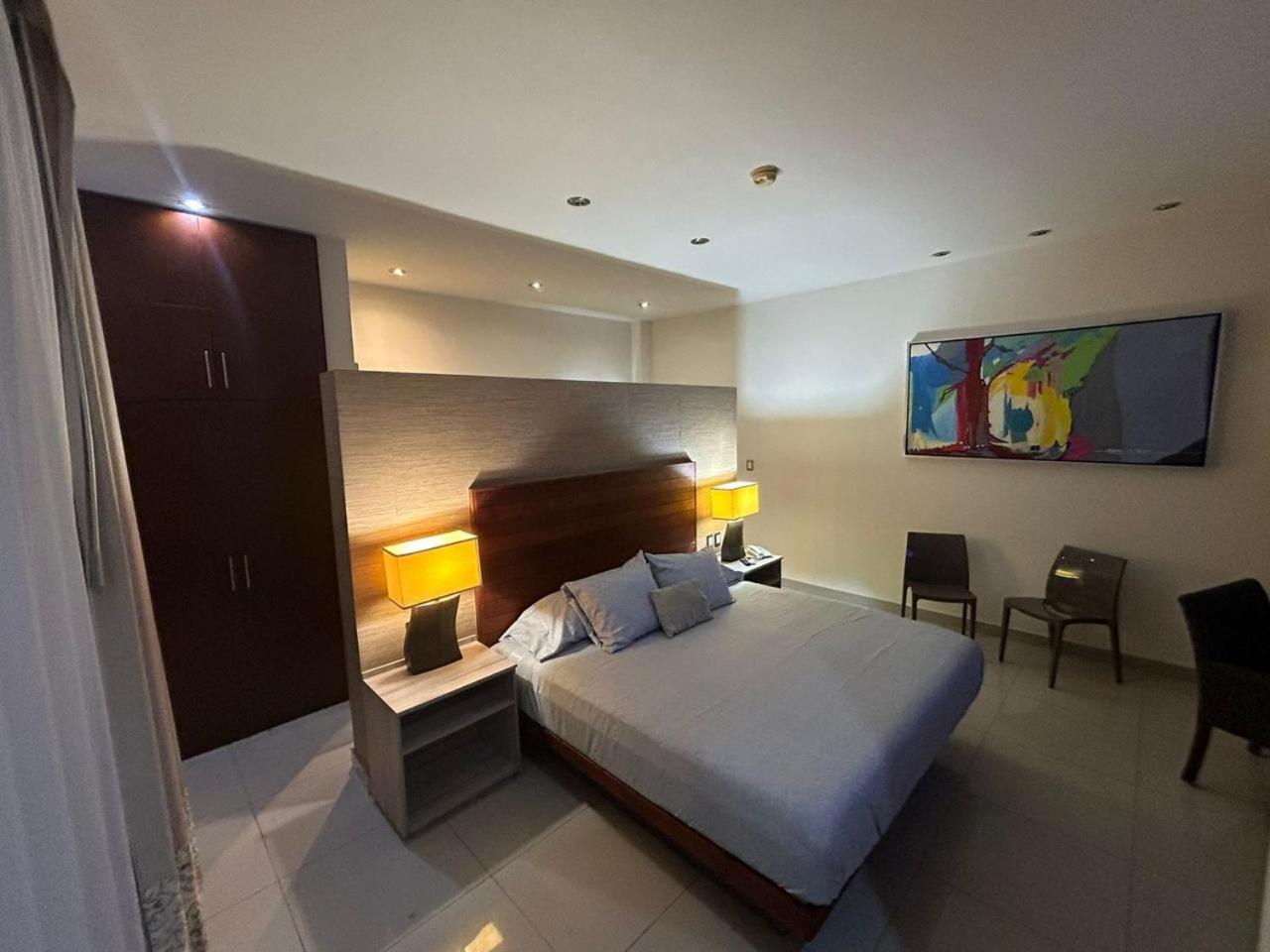 Deluxe Room (2 Adults + 1 Child) photo 1