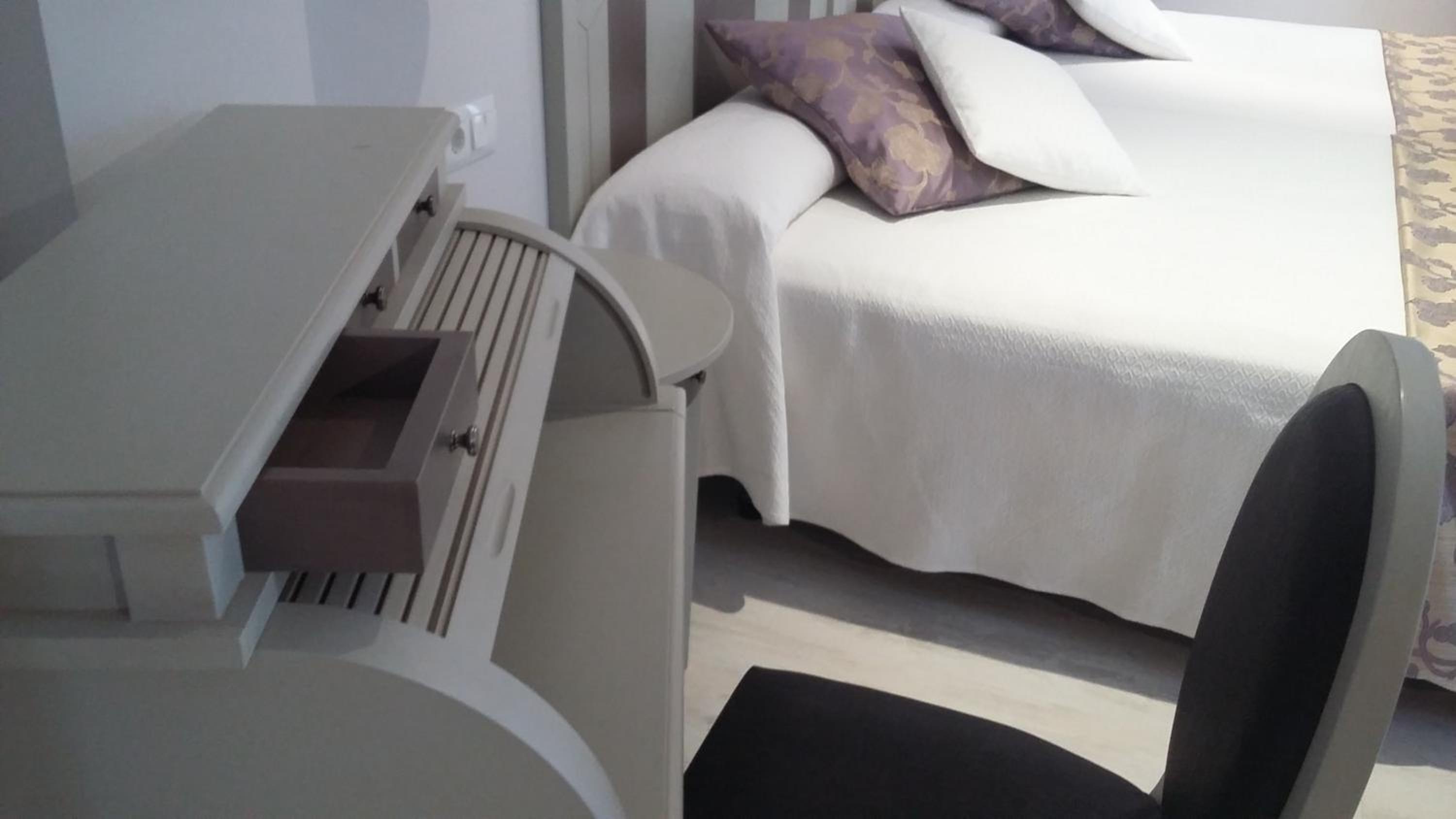 Triple Room (2 Adults + 1 Child) photo 3