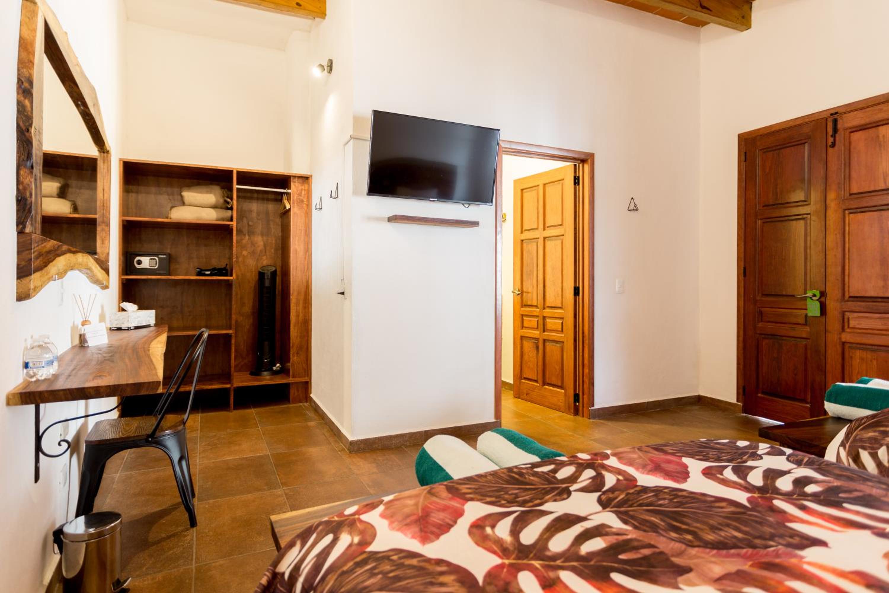 Quadruple Room - Photo 15