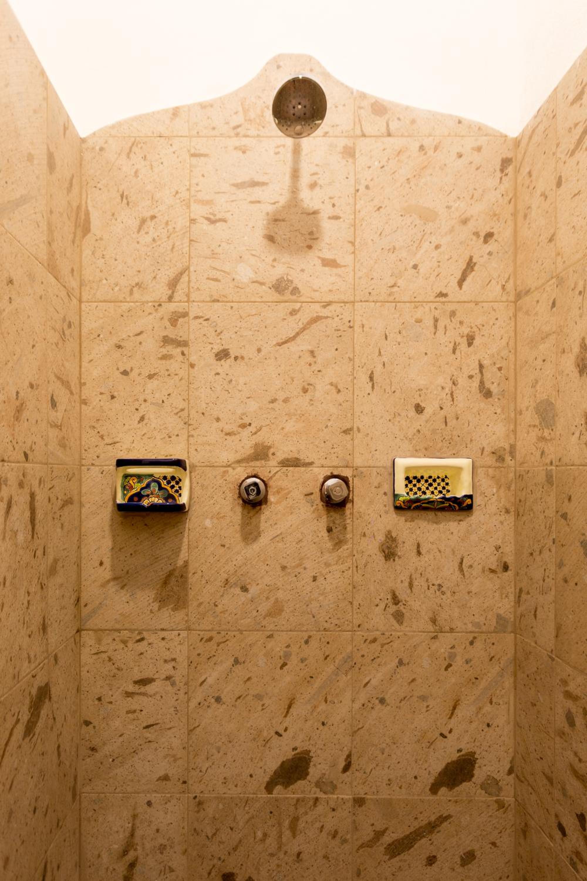Quadruple Room - Photo 14