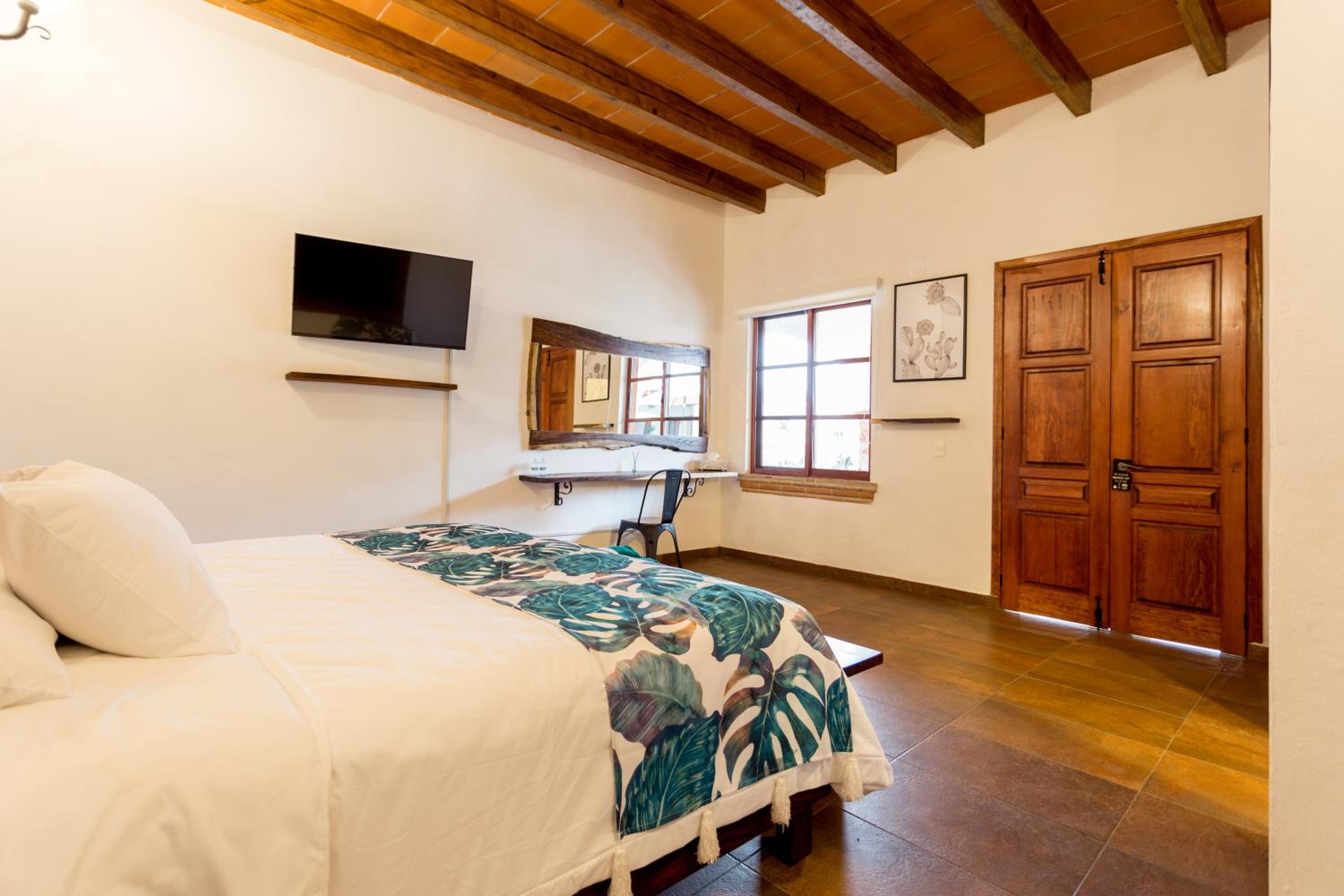 Double Room with Garden View - Photo 4