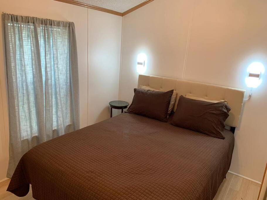 One-Bedroom House photo 1