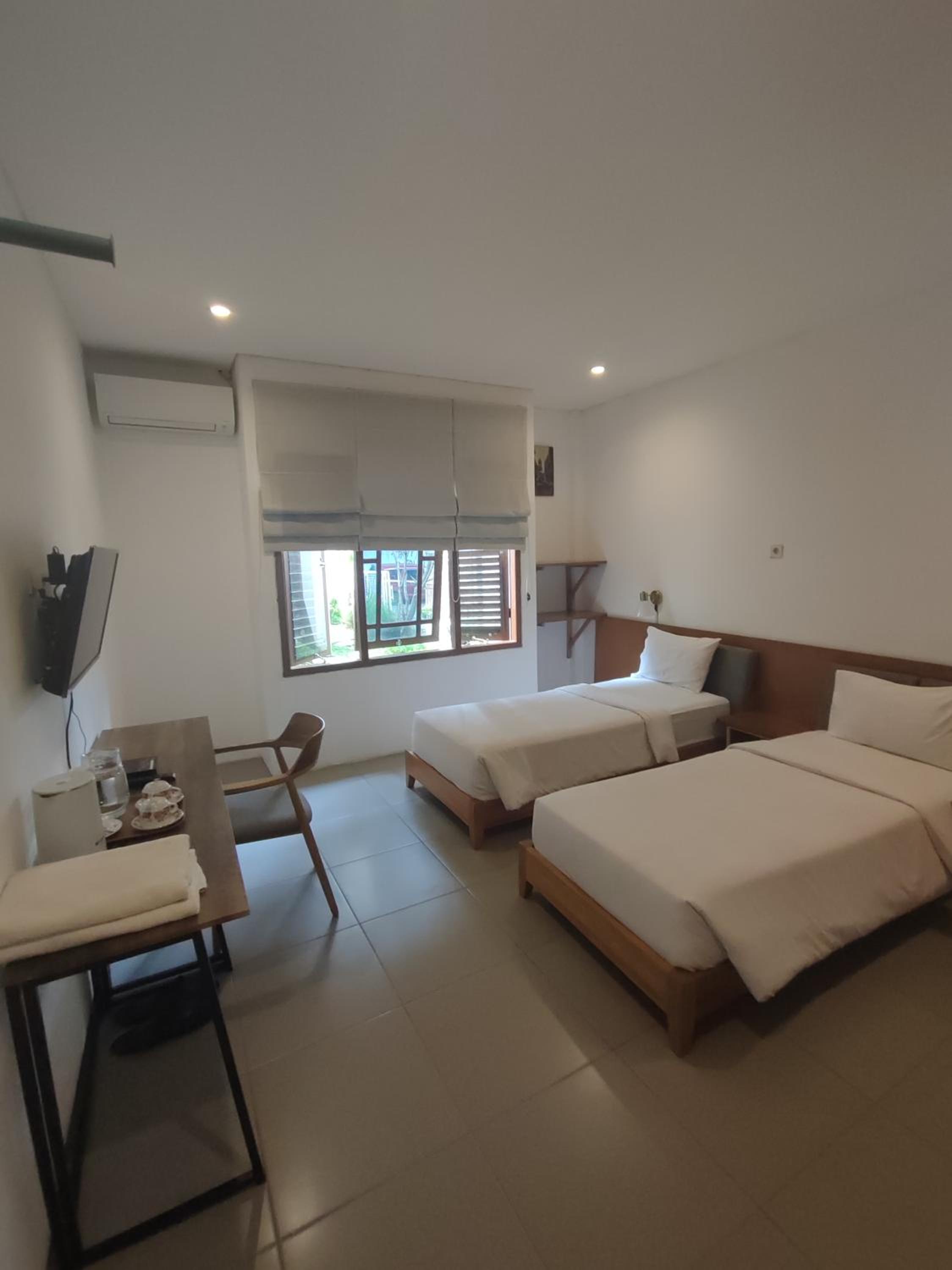 Standard Twin Room photo 2