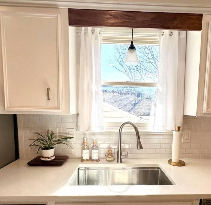 Four-Bedroom House photo 2