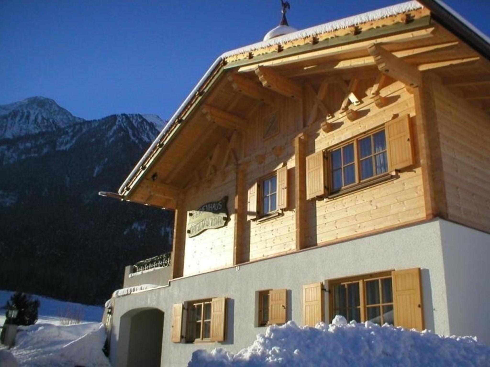 Four-Bedroom Vacation Home photo 2