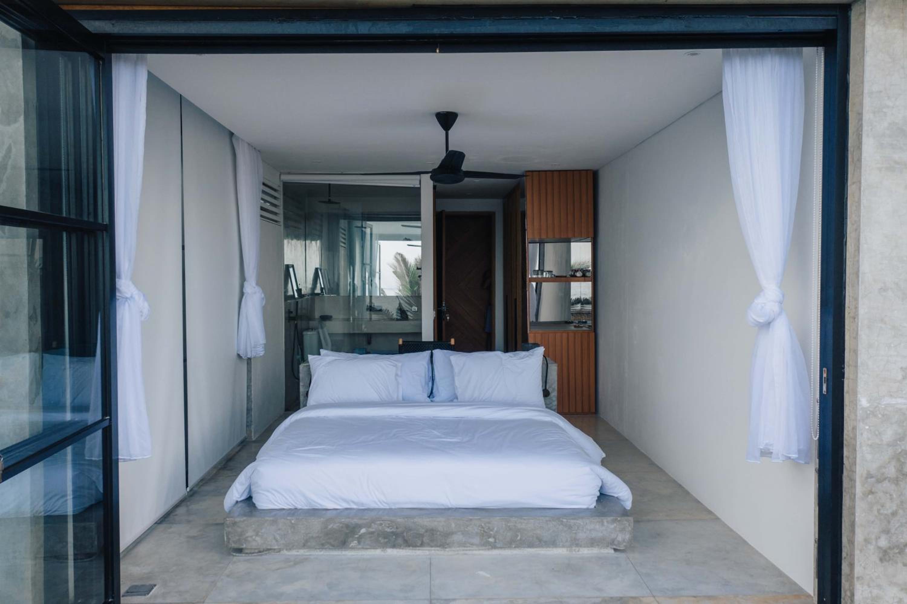 Villa - Beach Front