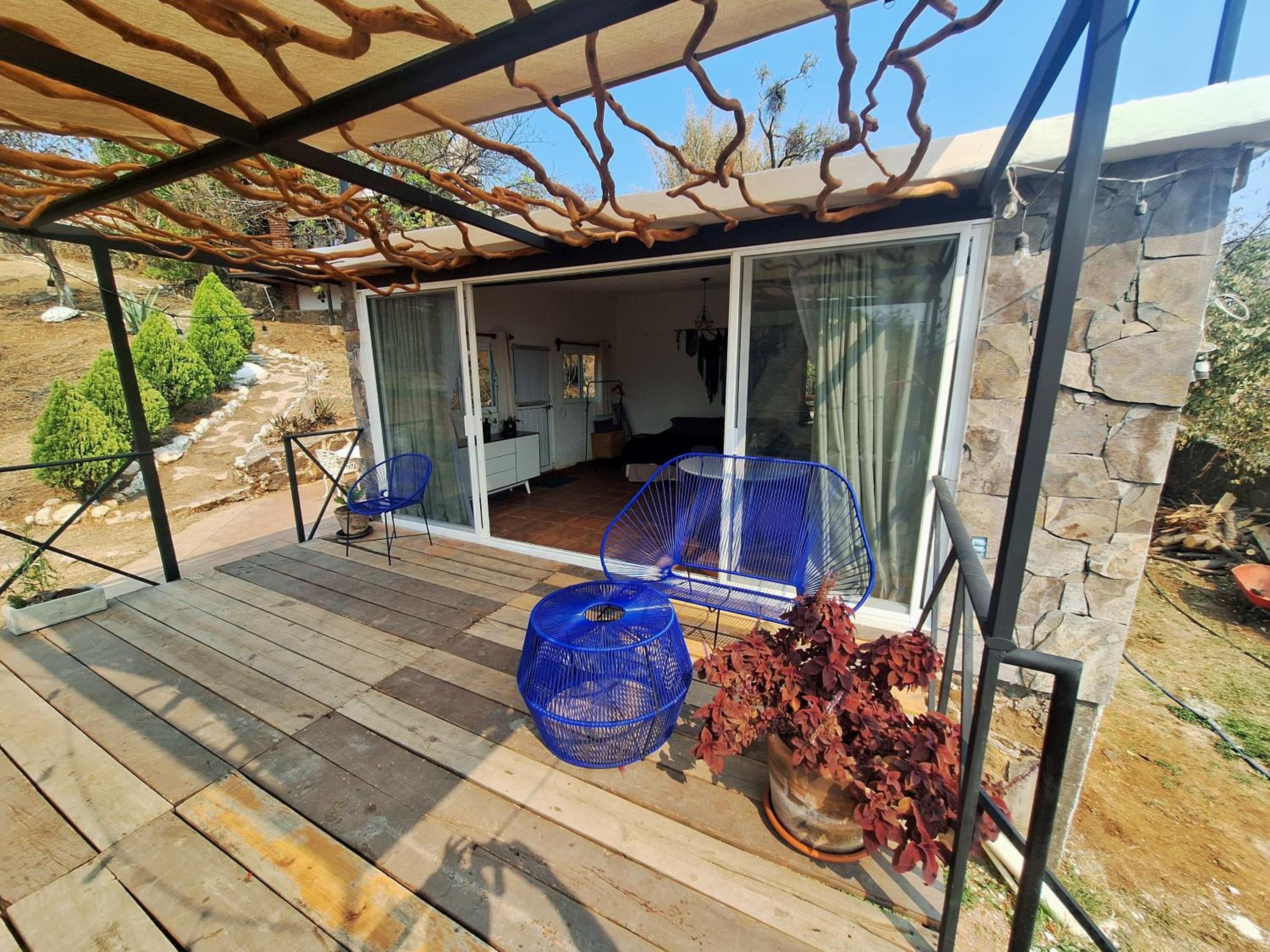 Bungalow with Garden View - Photo 8