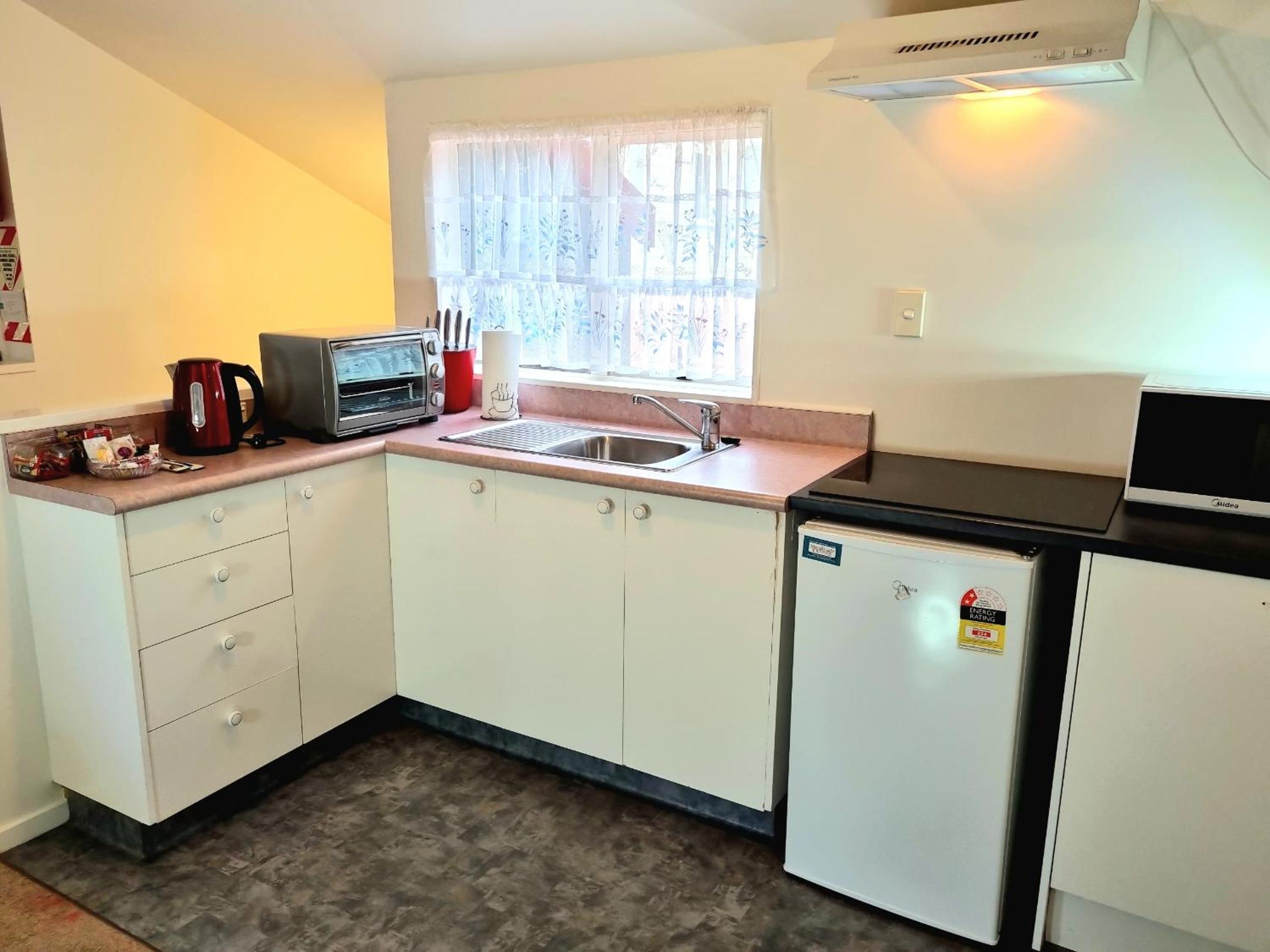 Two-Bedroom Apartment - Photo 3