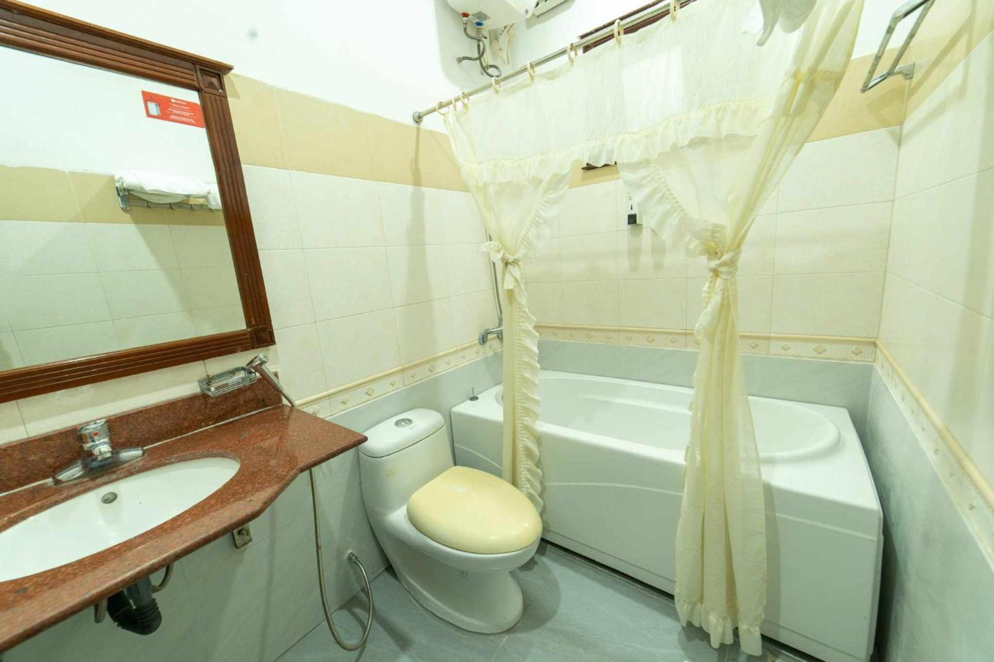 Suite - Photo 3