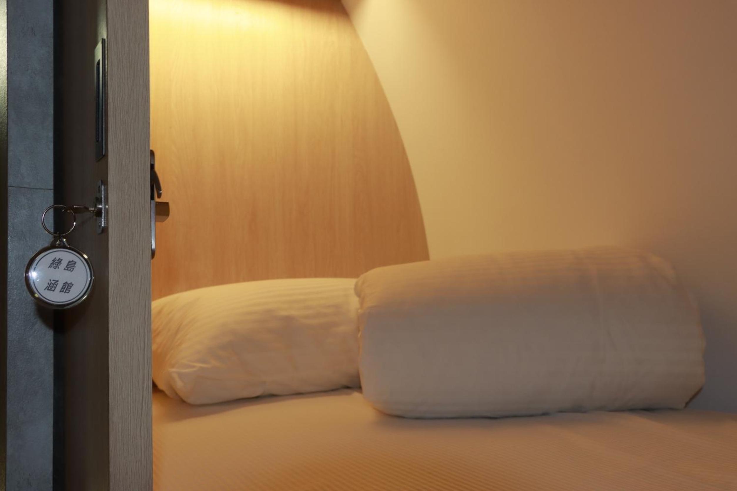 Bed in 6-Bed Female Dormitory Room photo 2