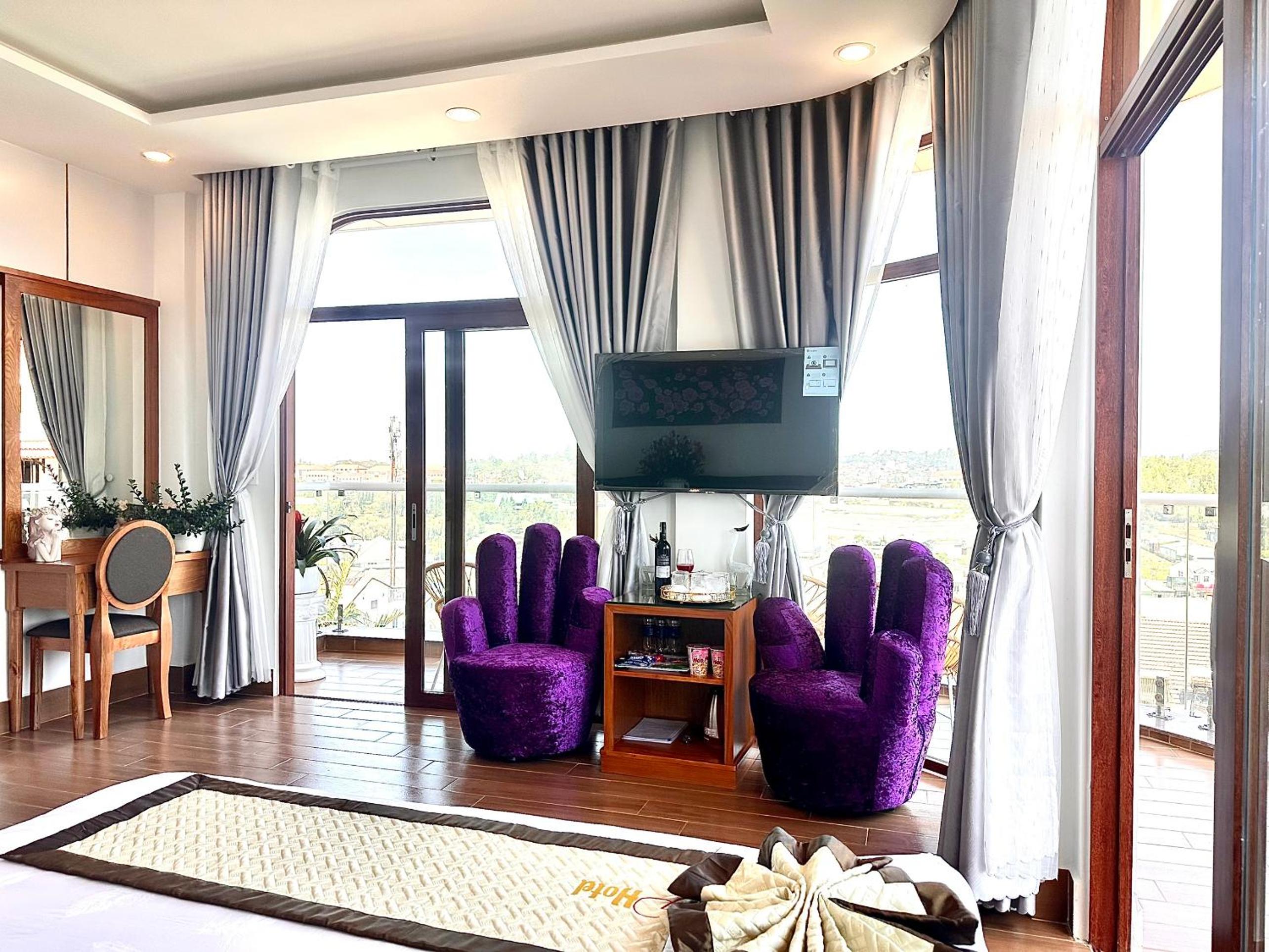 King Room with Lake View photo 2