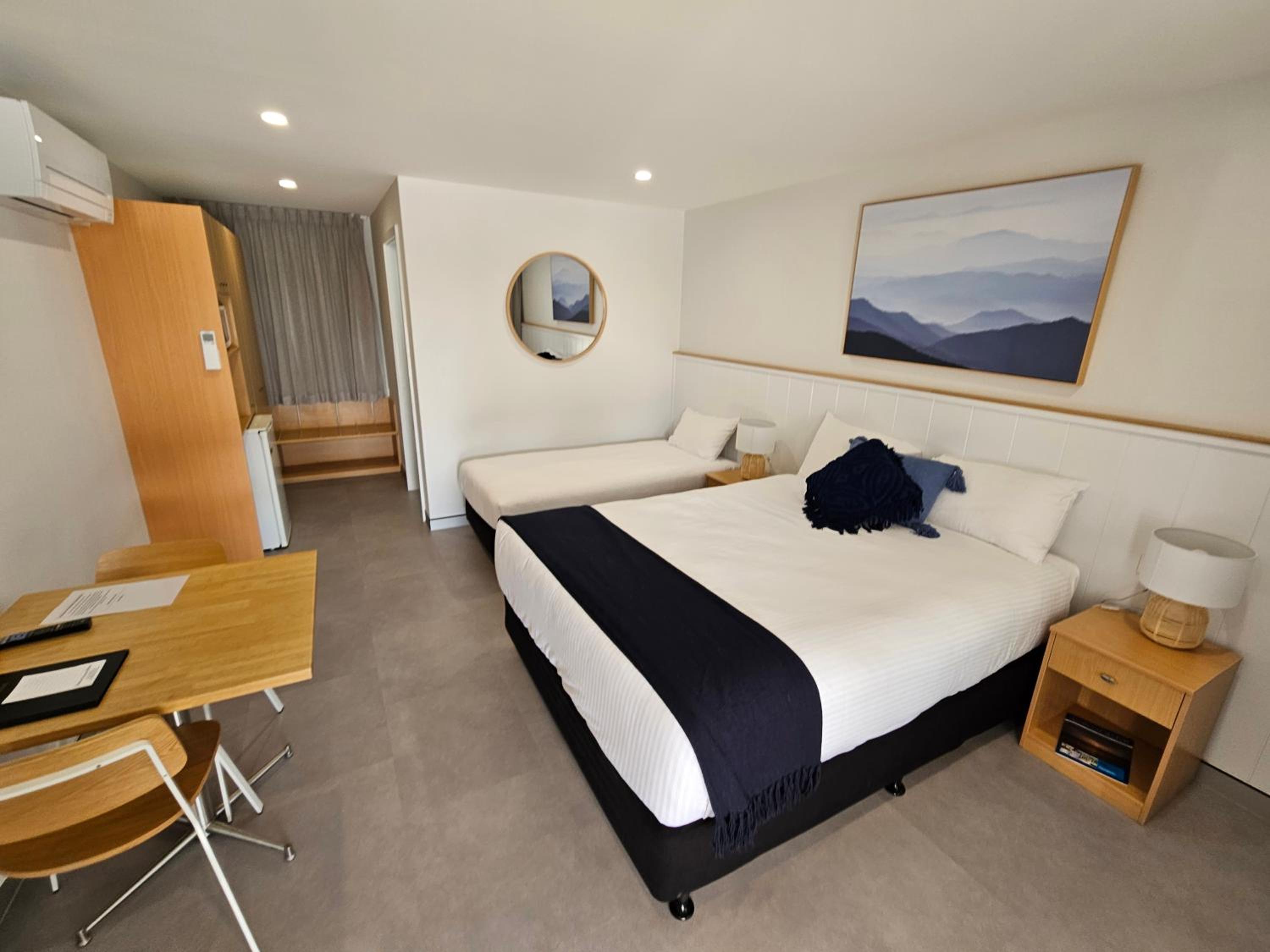 Deluxe Twin Room - Photo 1