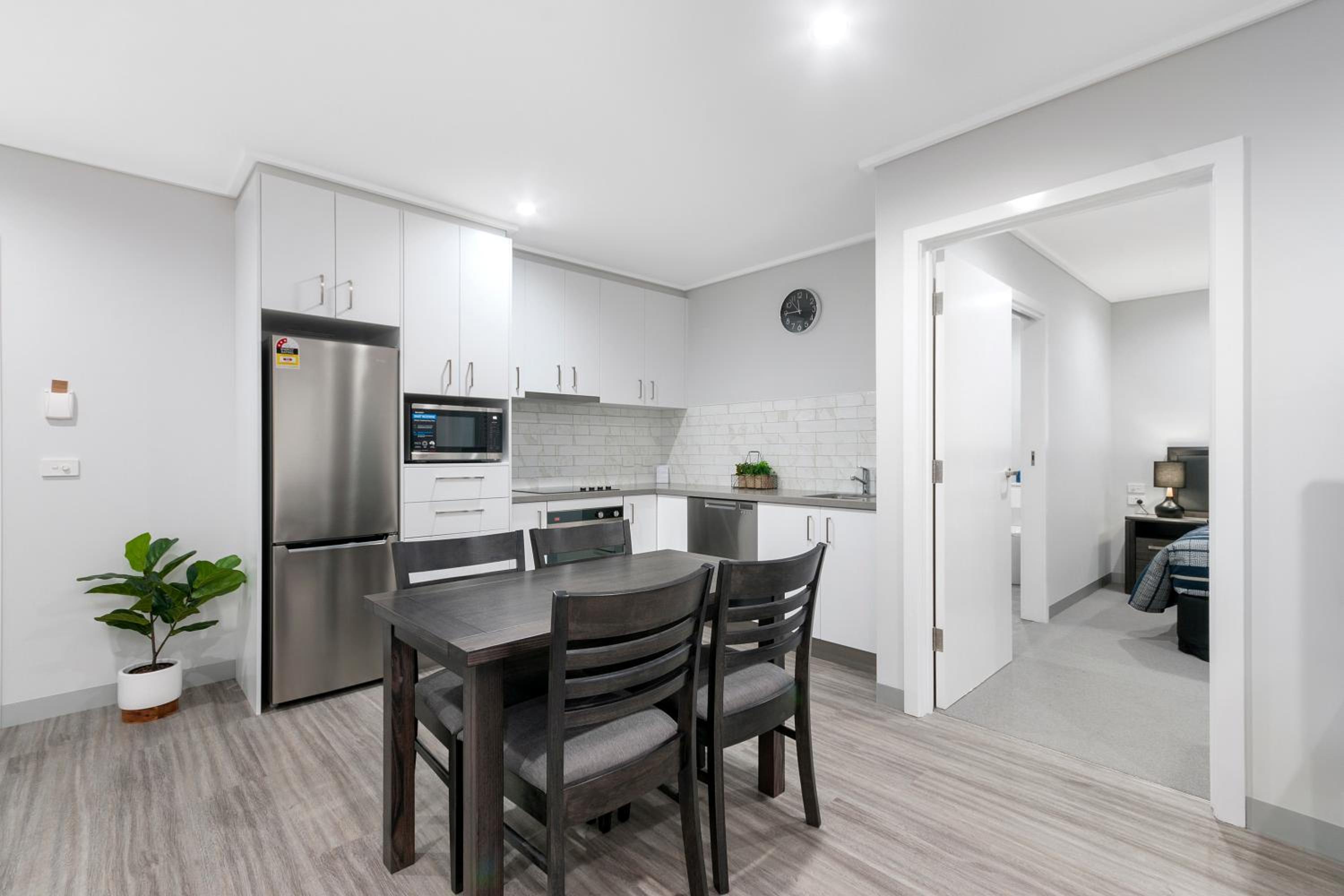 One-Bedroom Apartment - Photo 2