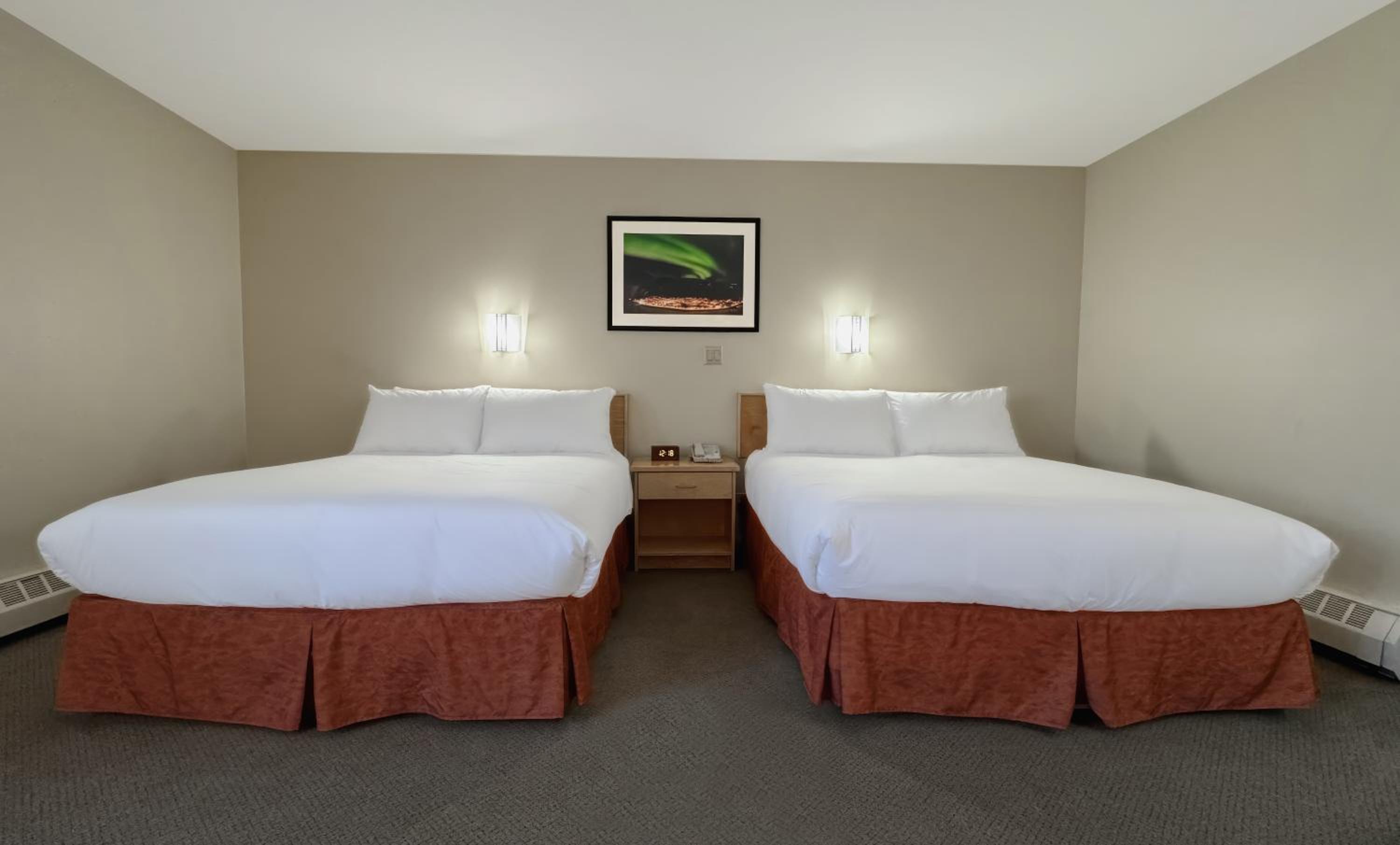Standard Queen Room with Two Queen Beds photo 2
