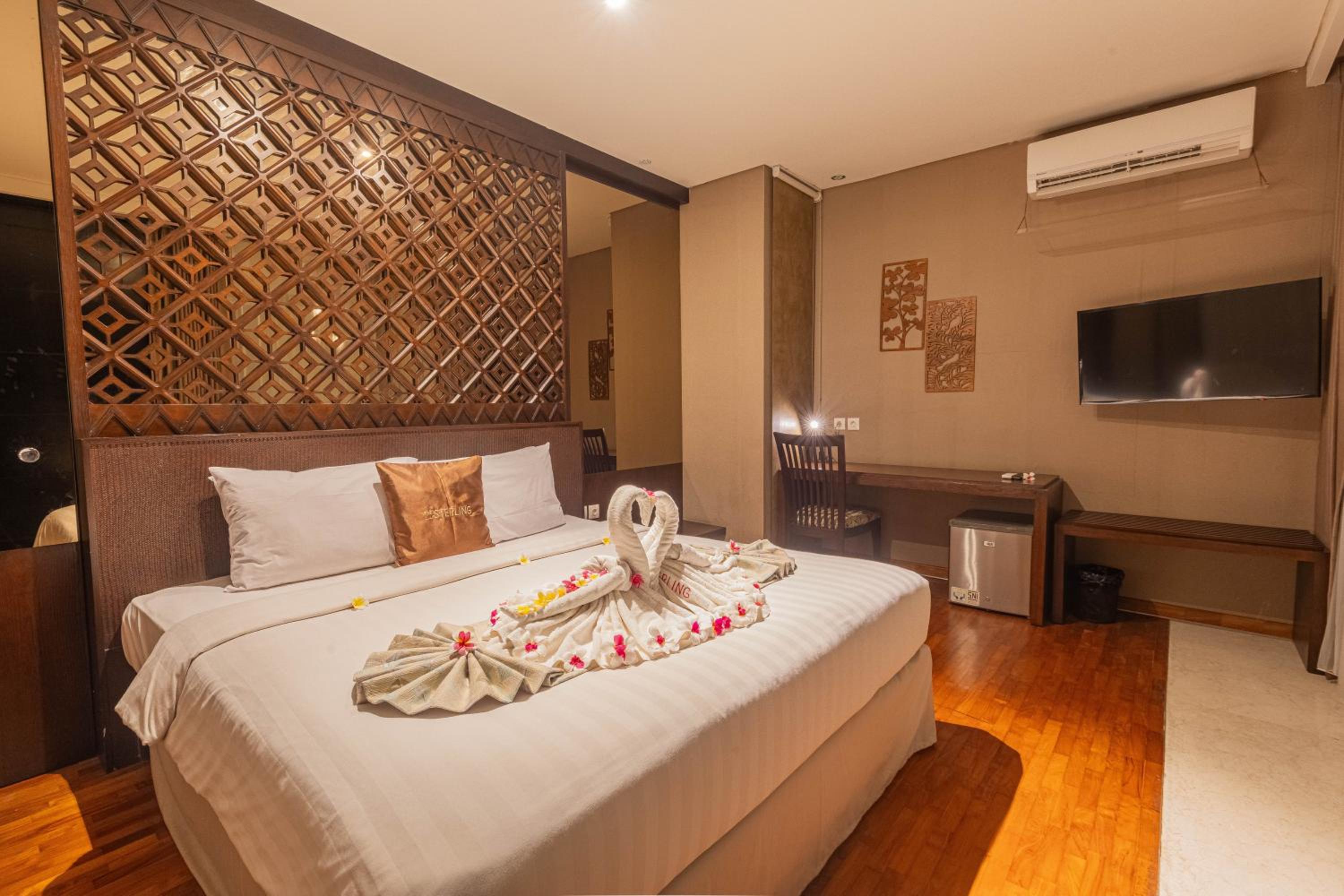 Three-Bedroom Villa - Photo 81