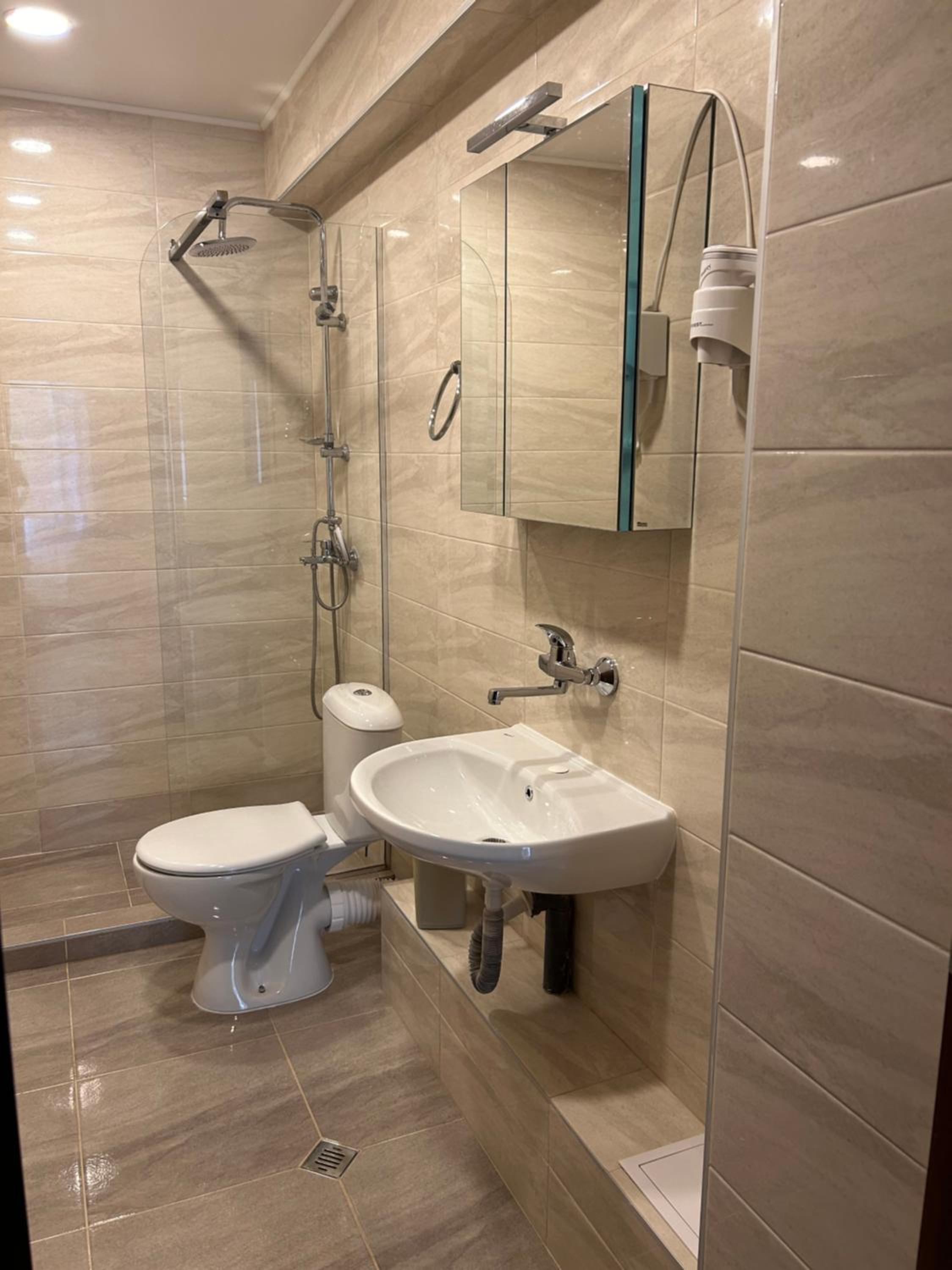 One-Bedroom Apartment - Photo 15