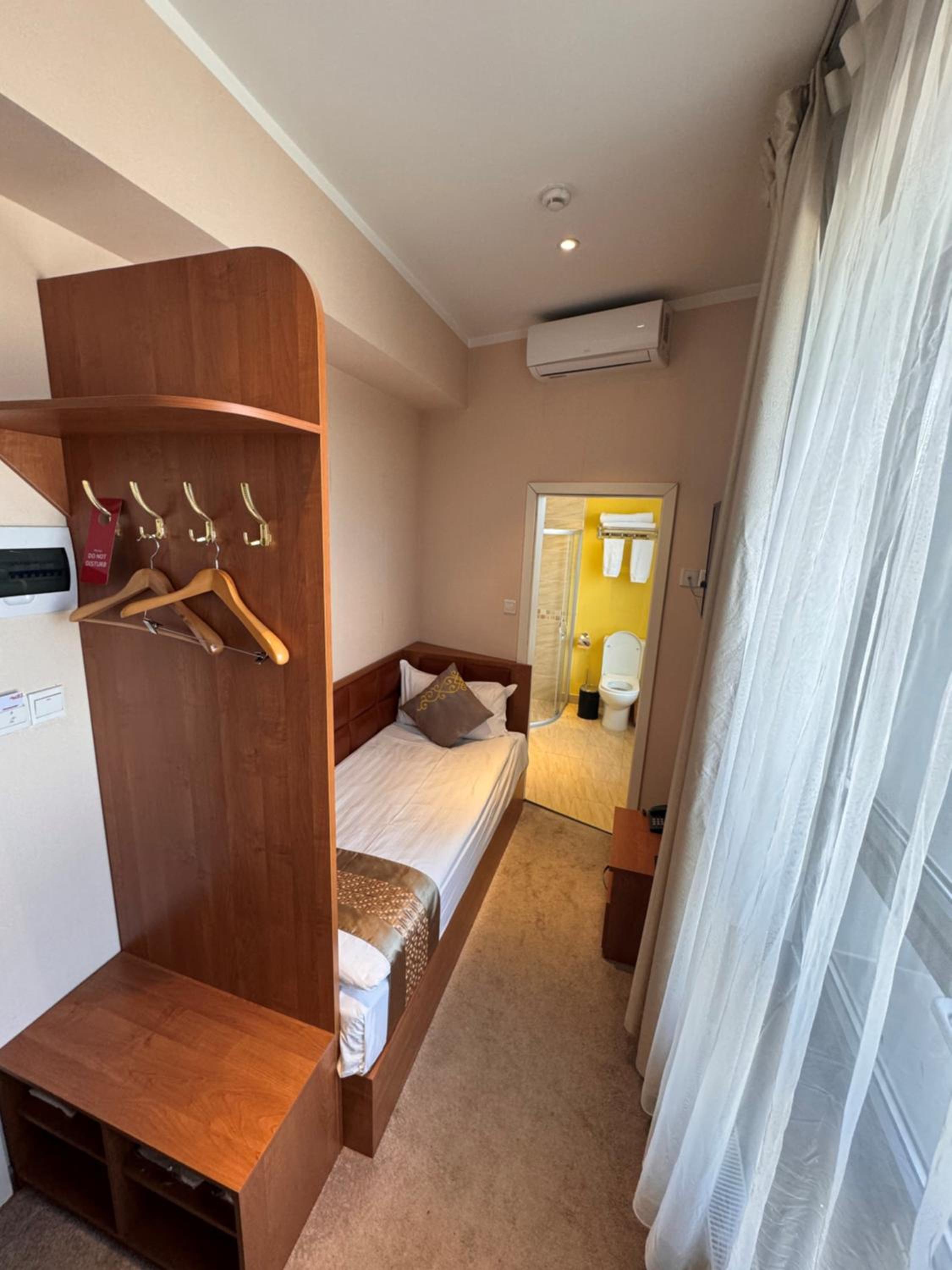 Budget Double Room photo 3