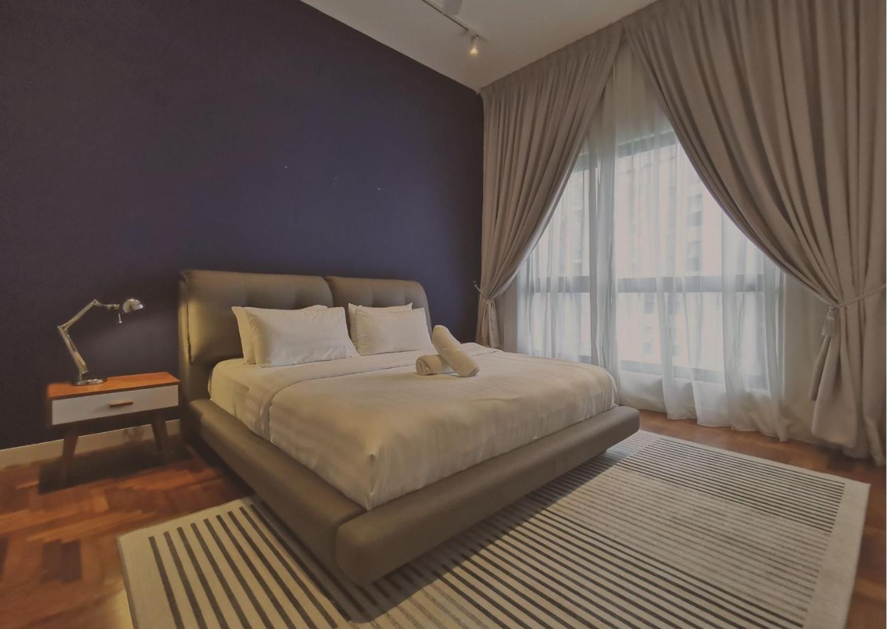 Standard 1-Bedroom Apartment With Bathtub