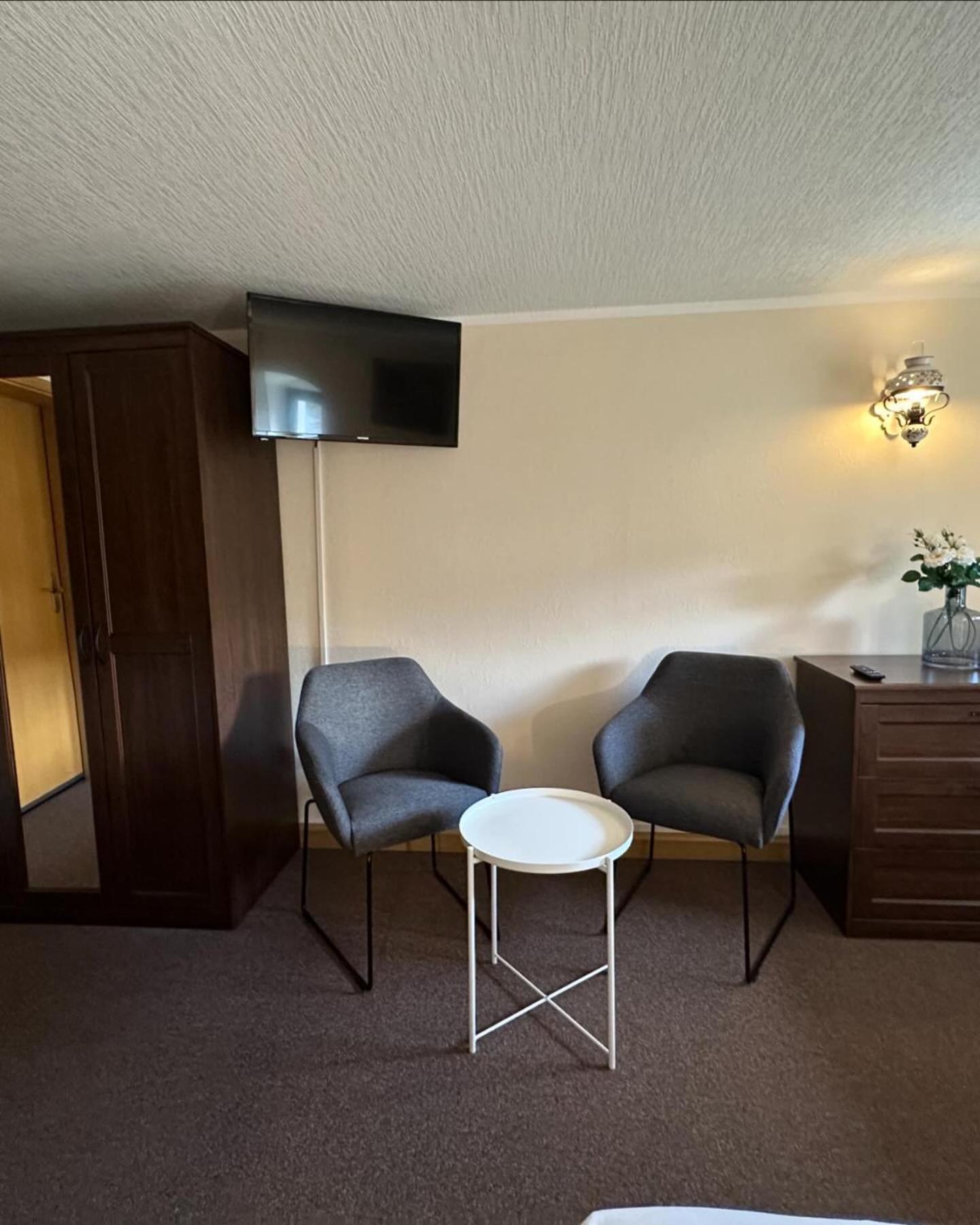 Double Room with Private Bathroom photo 1