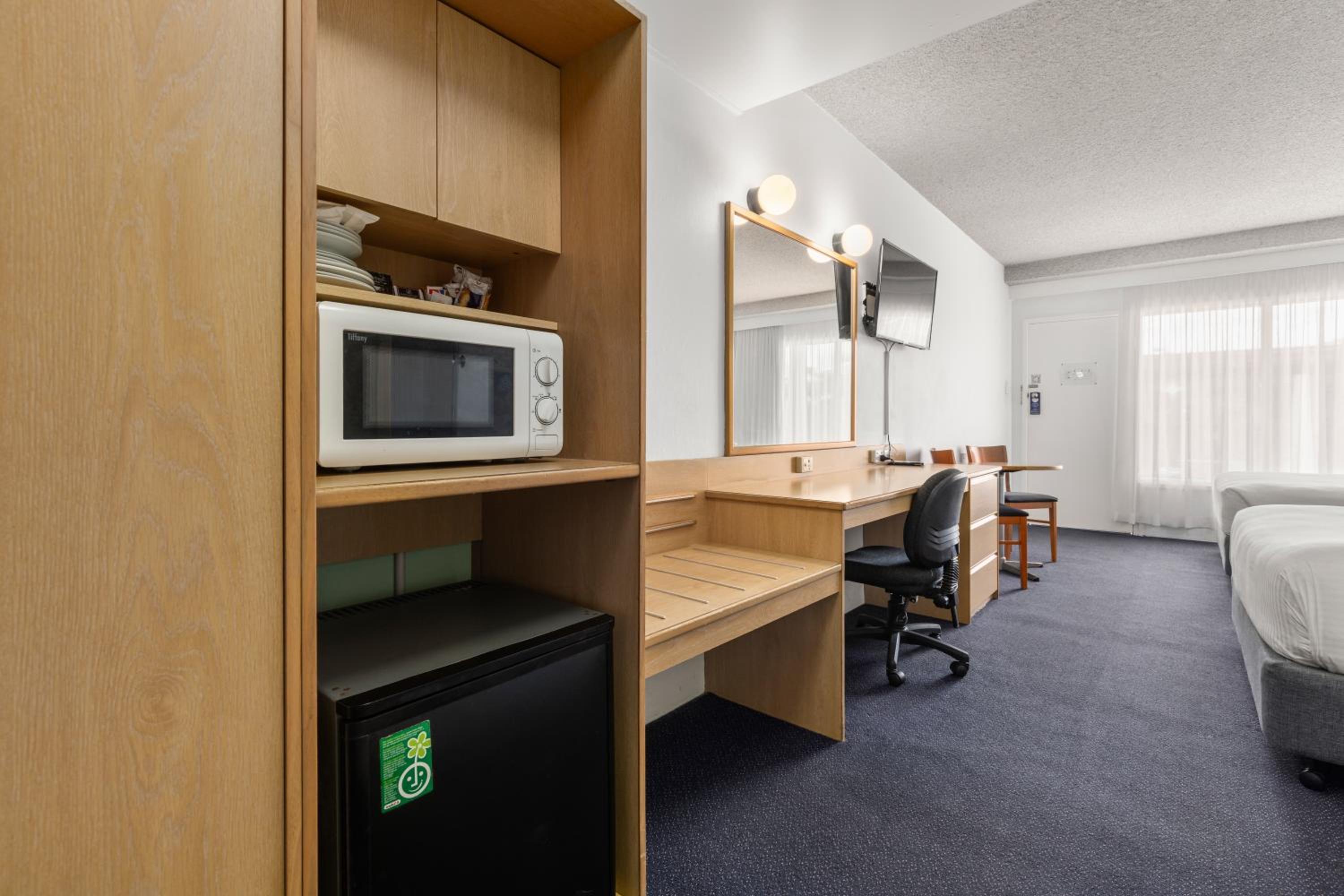 Deluxe Twin with 2 Queen Beds - Not Pet Friendly - Photo 5