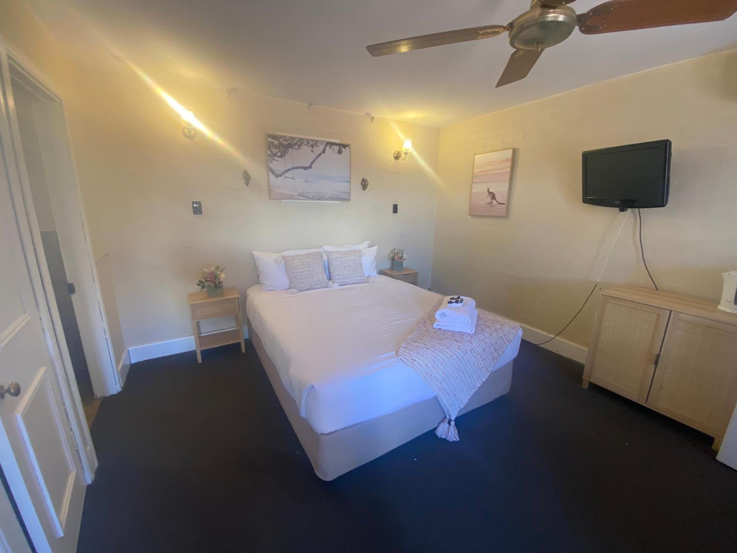 Deluxe Queen Room photo 2