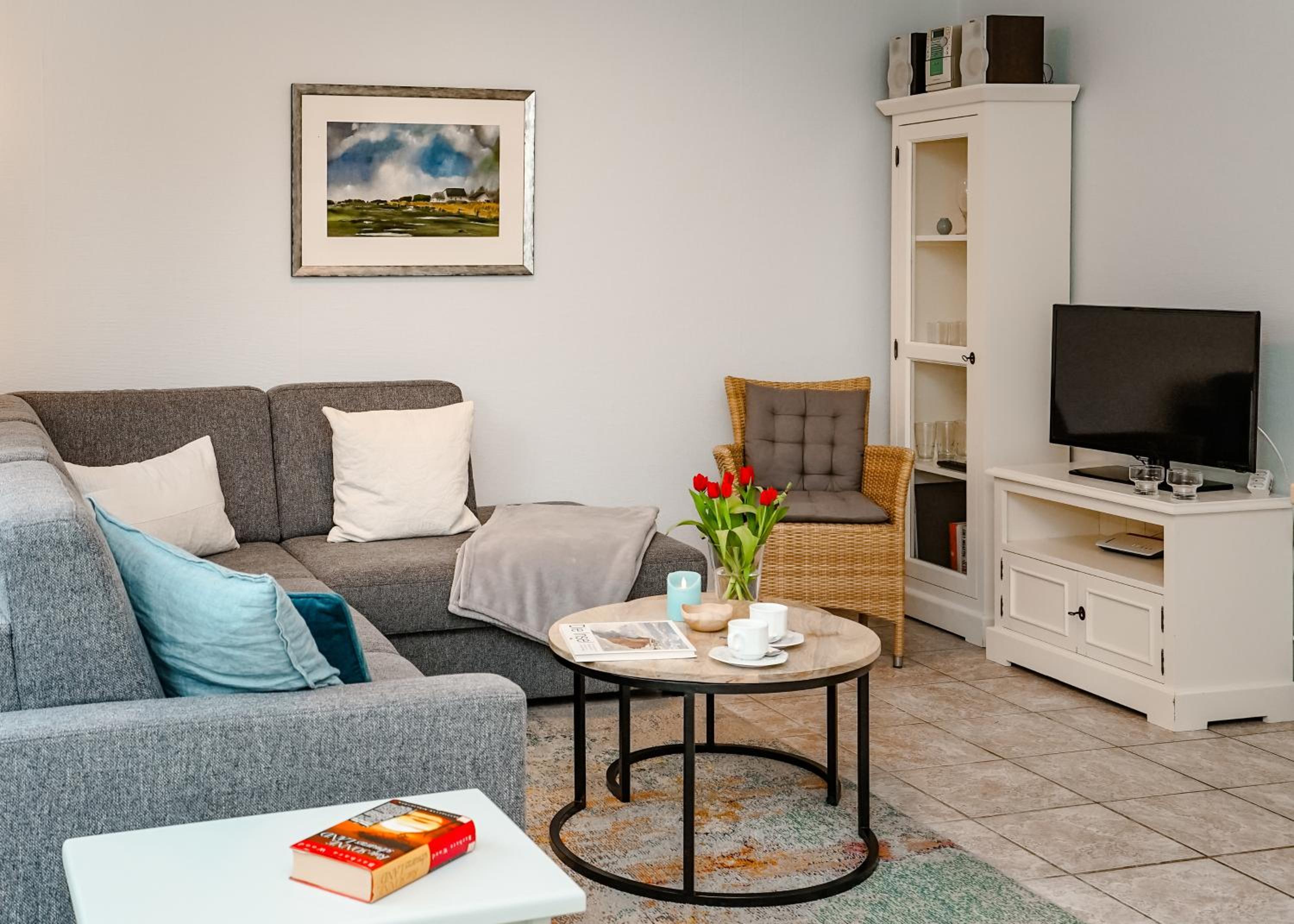 Apartment photo 1