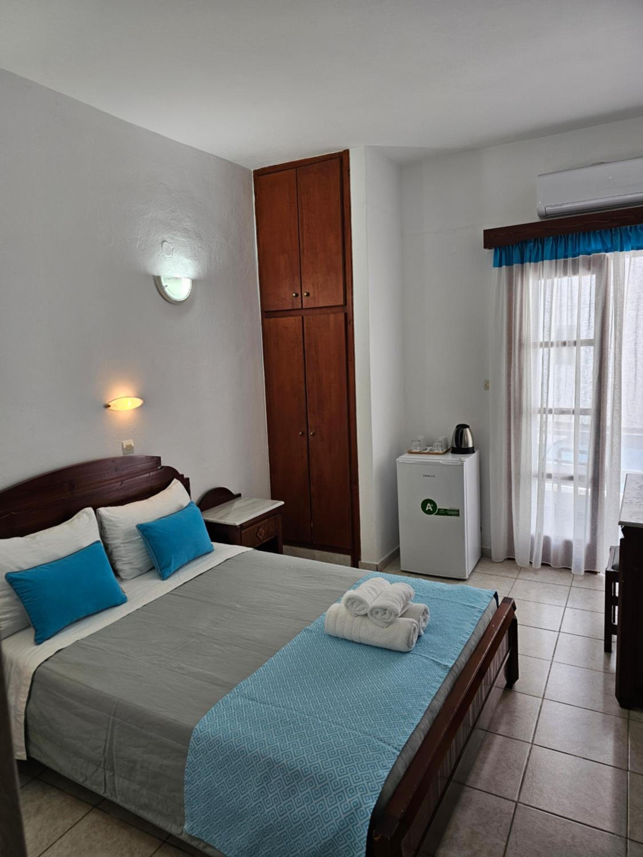 Standard Double Room - Photo 3