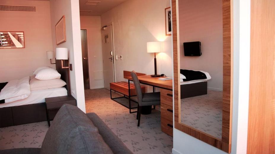 Executive Room - Photo 7