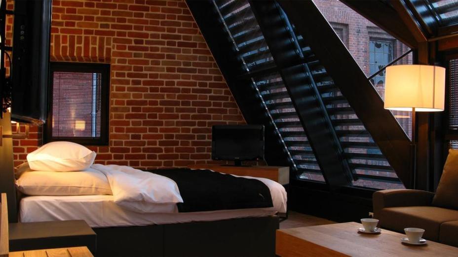 Executive Room - Photo 8