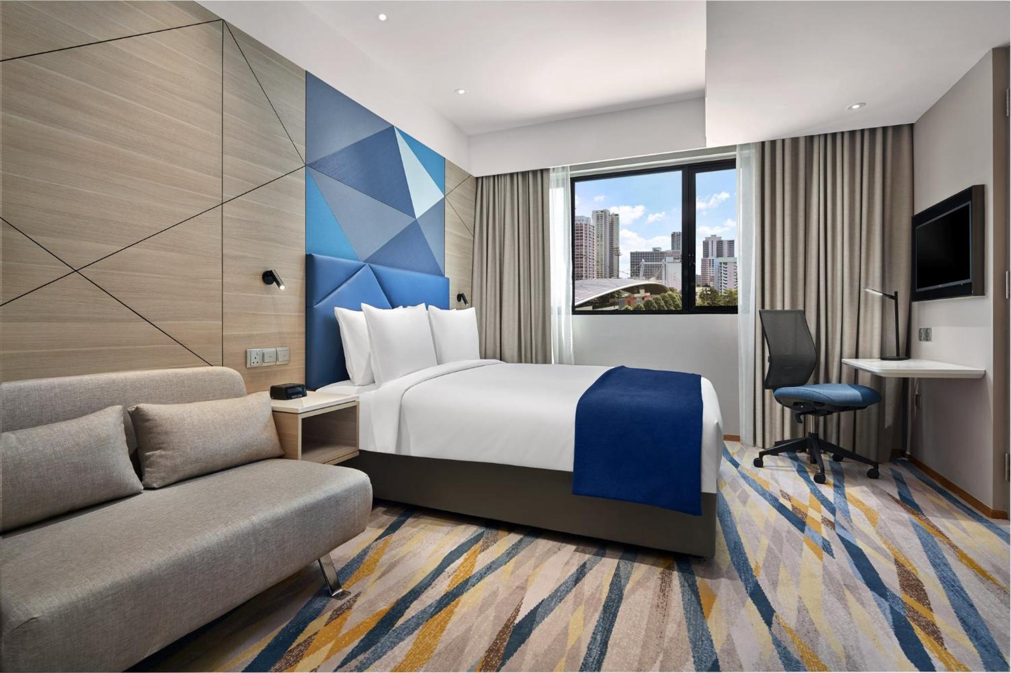 Standard Queen Room - Accessible with Free Breakfast photo 2