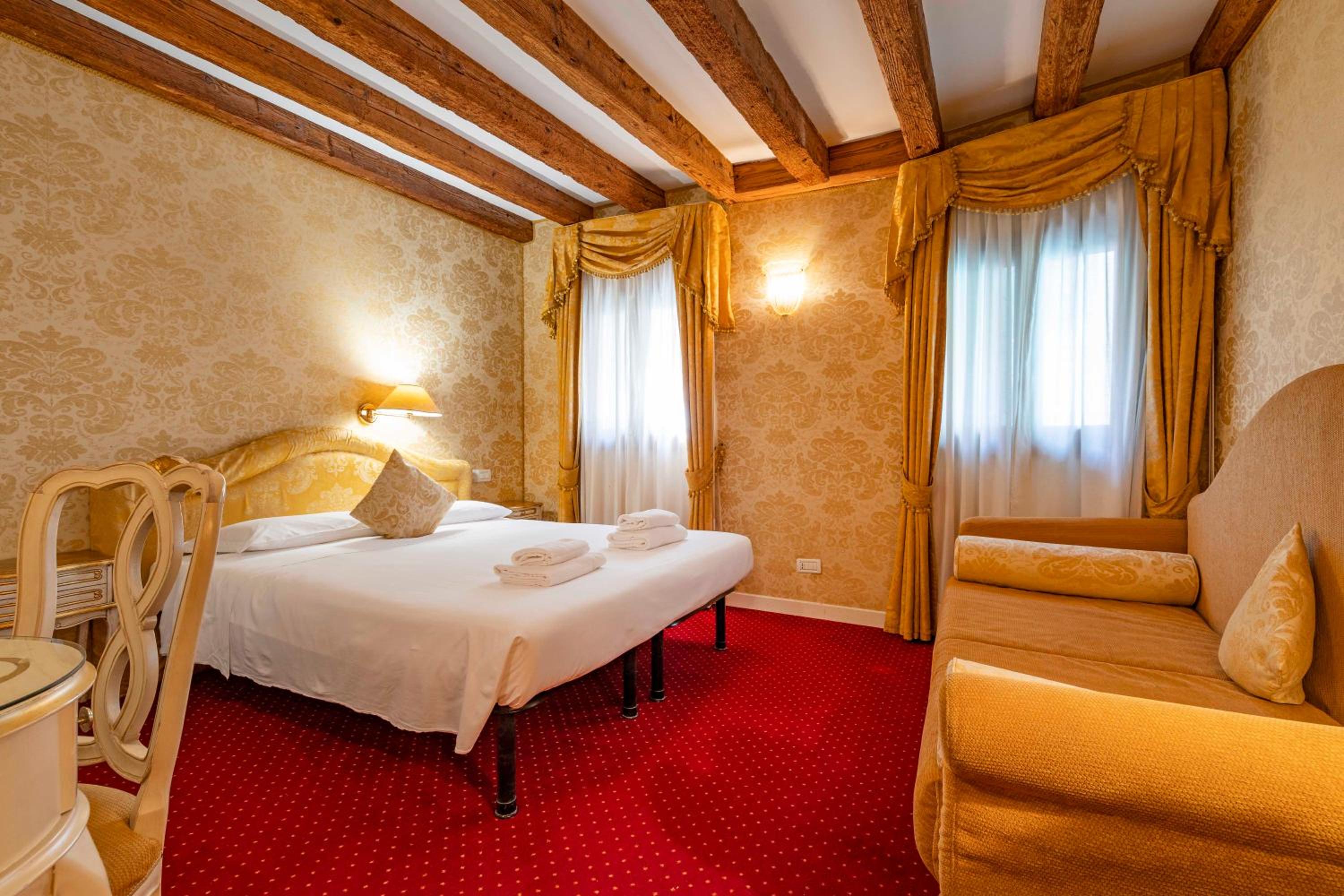 Deluxe Double Room with Sea View photo 1