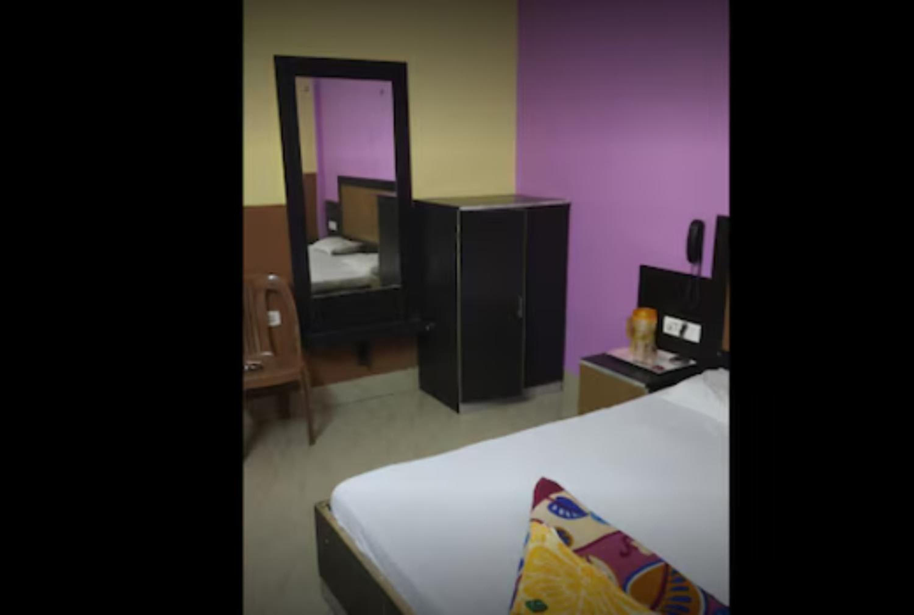 Standard King Room