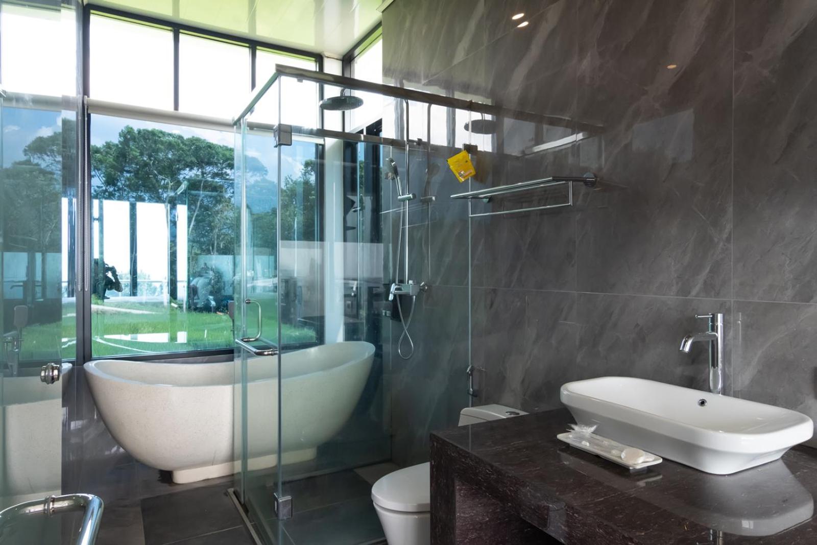 Family Suite - Photo 11