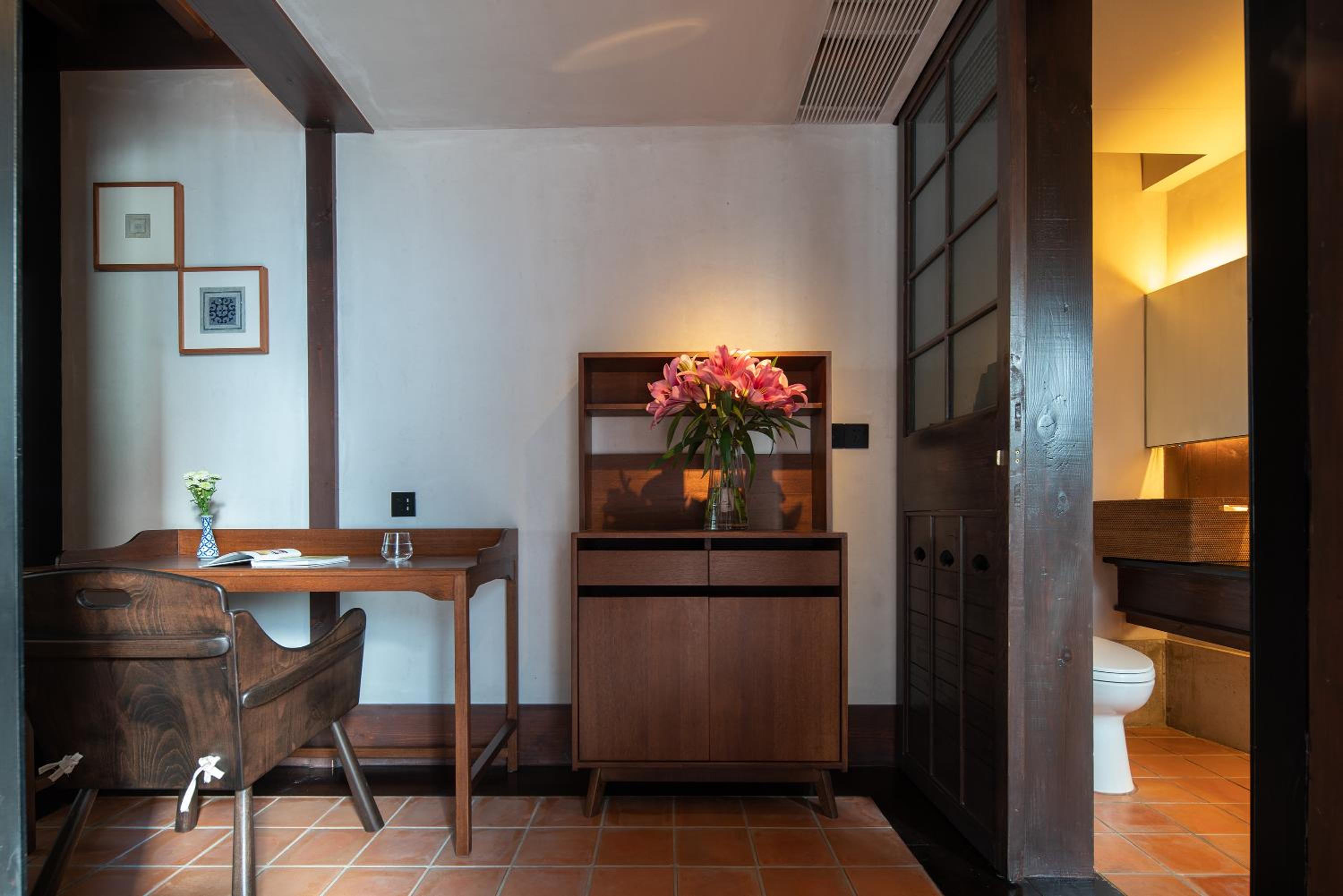 Premium Queen Room photo 3