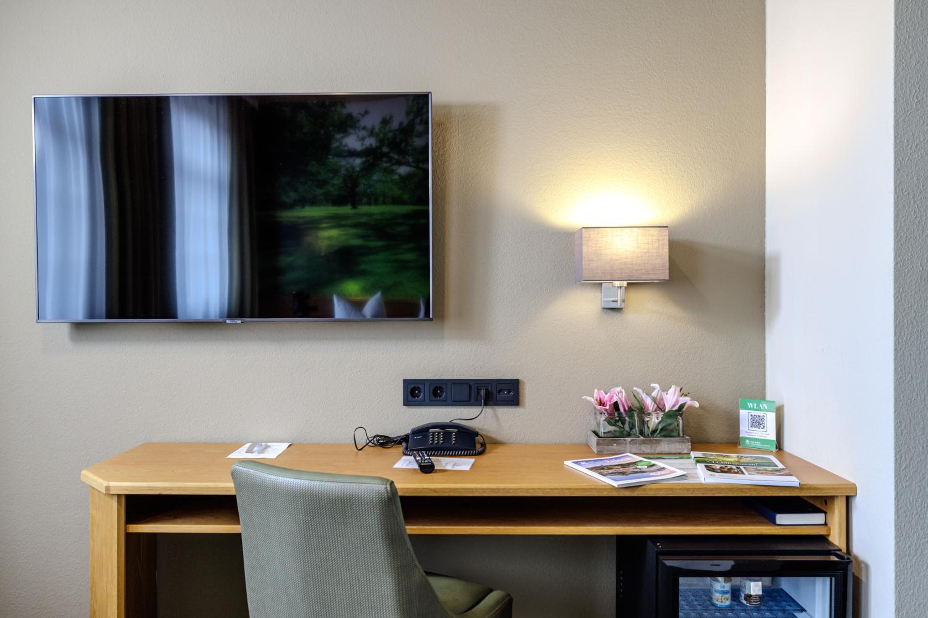 Standard Double Room - Photo 7
